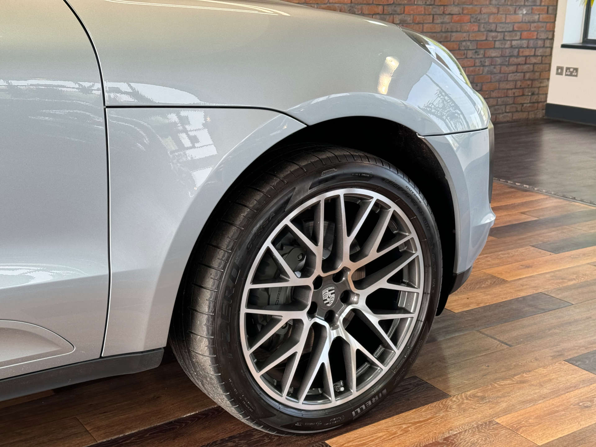 PORSCHE MACAN 3.0 Macan S Semi-Auto 4WD 5dr #17