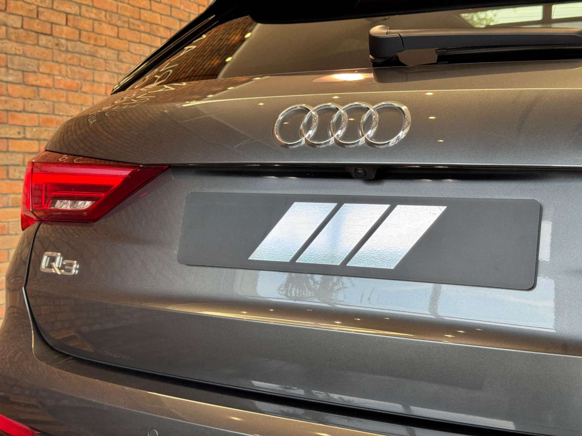 AUDI Q3 2.0 Q3 Vorsprung 35 TDI Semi-Auto 5dr #19