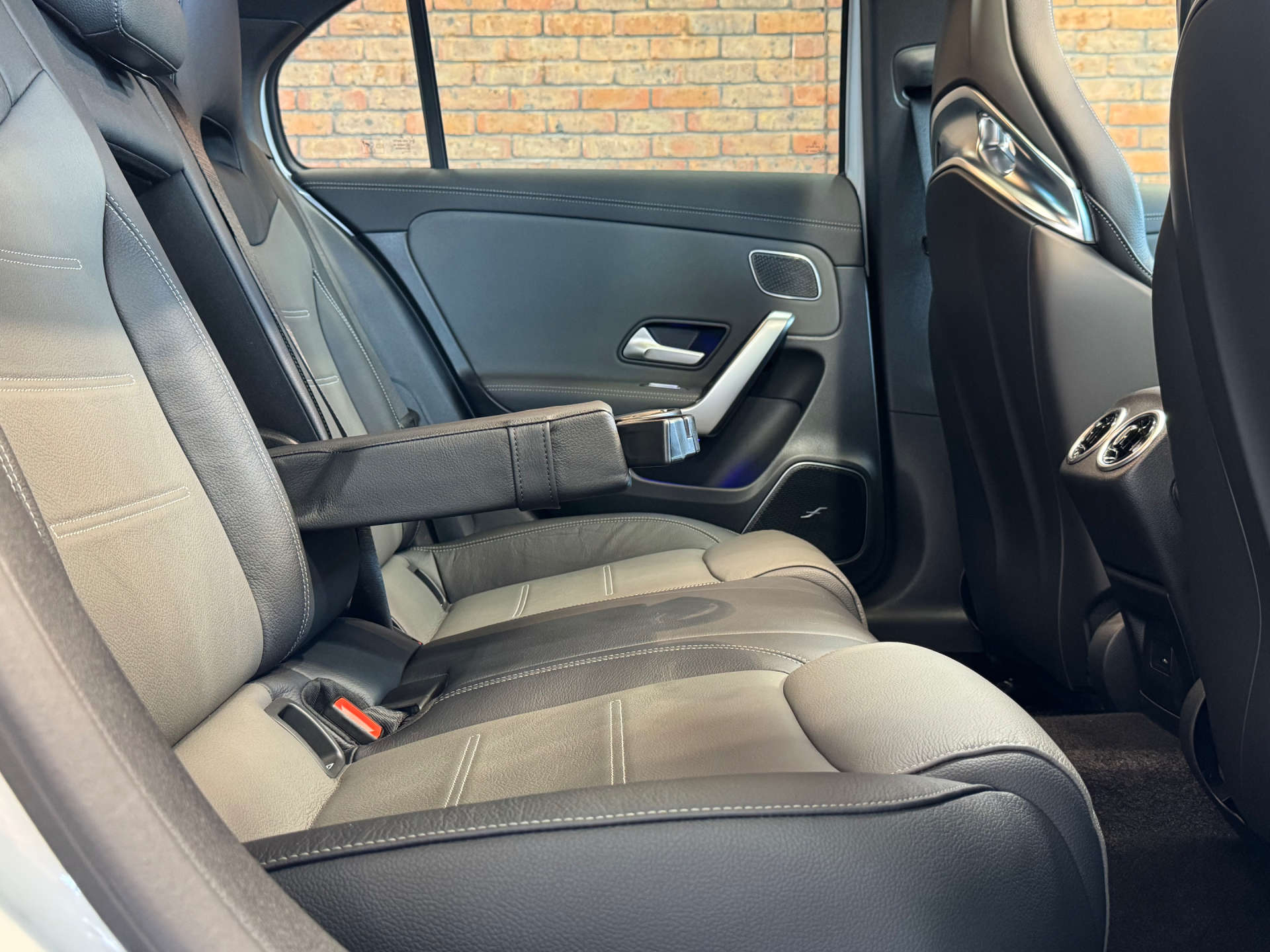 MERCEDES-BENZ A-CLASS 2.0 AMG A 45 S 4Matic+ + Auto 4WD 5dr #29