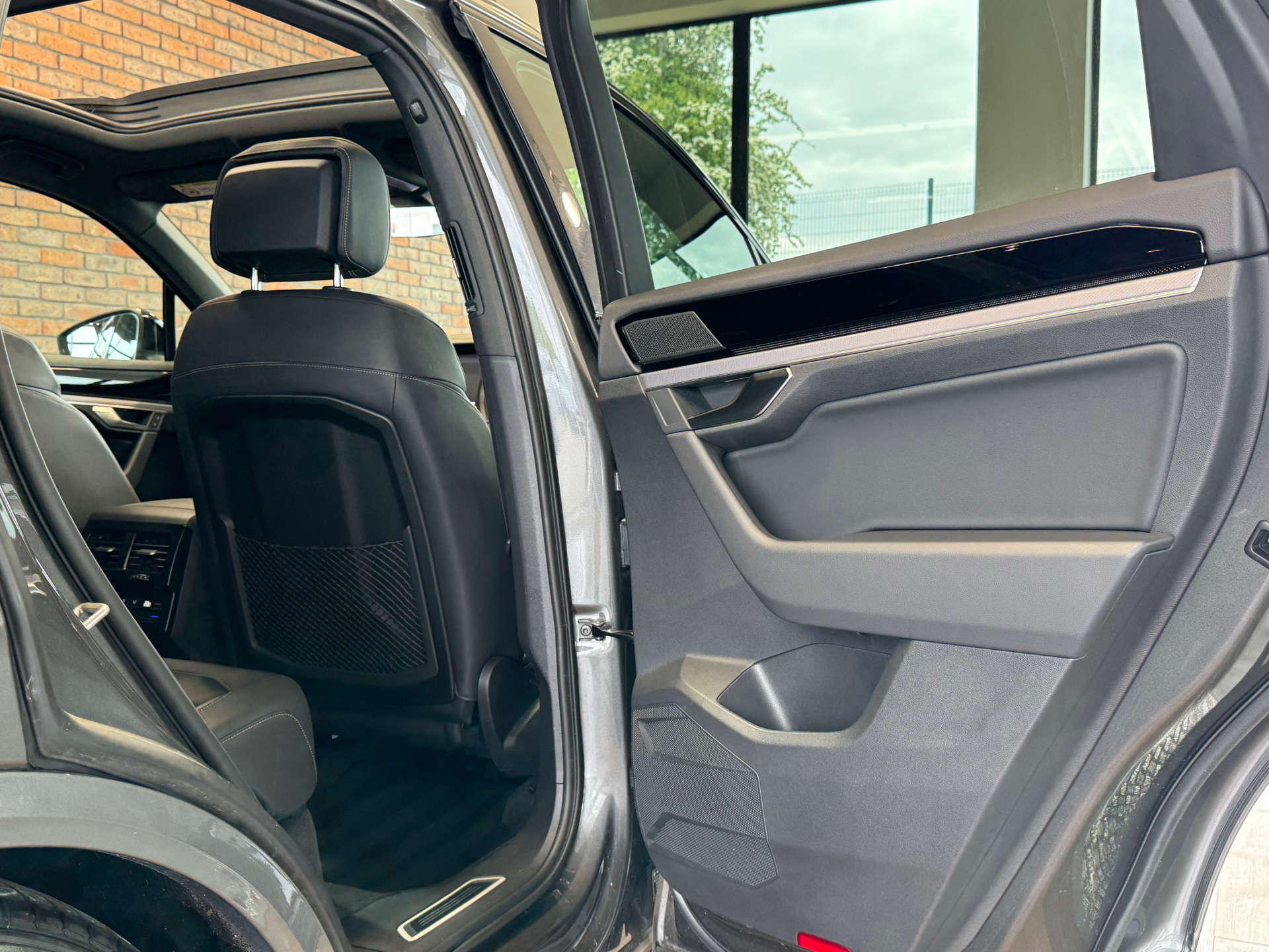 VOLKSWAGEN TOUAREG 3.0 Touareg V6 Black Edition TDI Auto 4WD 5dr #30