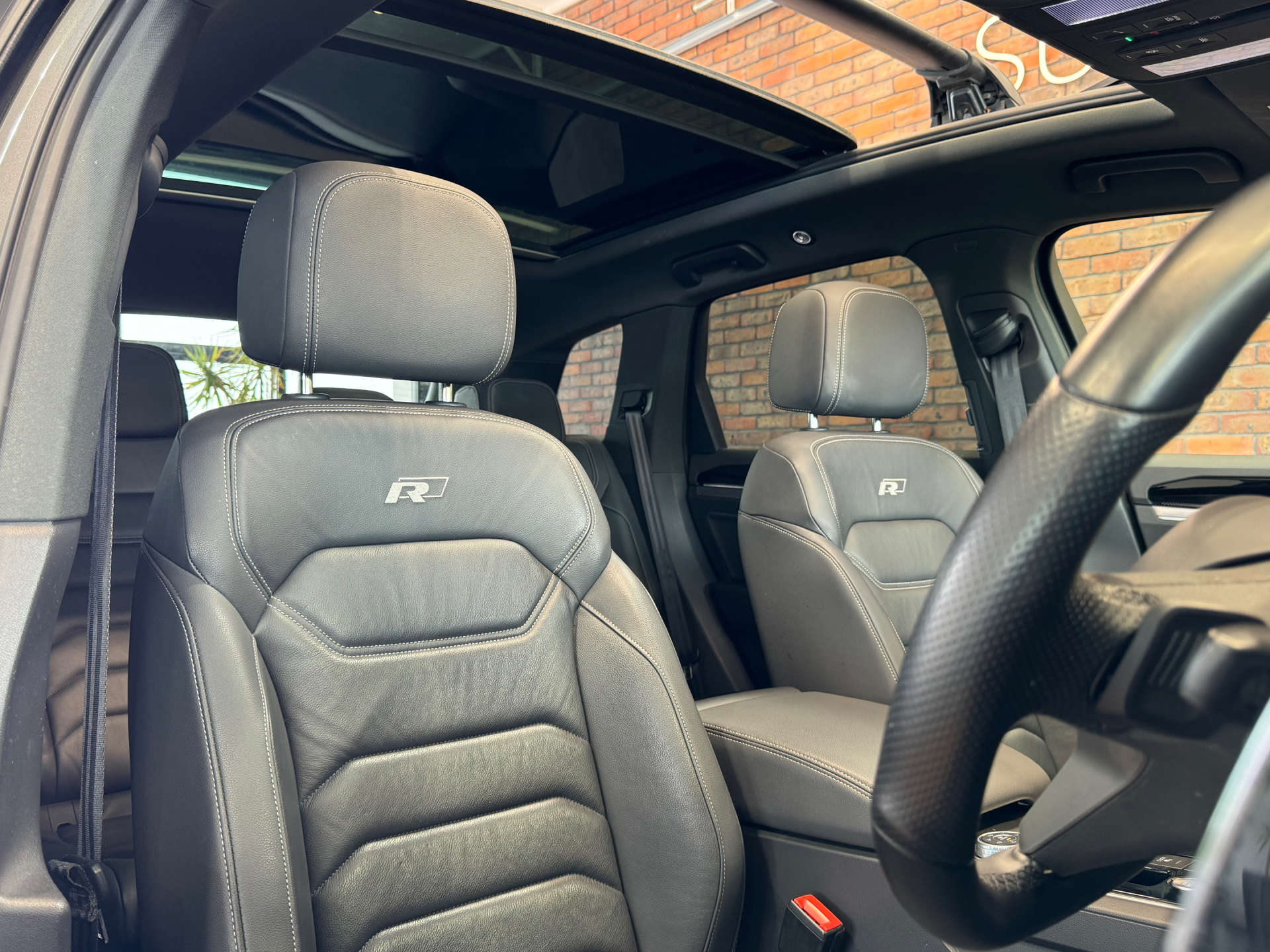 VOLKSWAGEN TOUAREG 3.0 Touareg V6 Black Edition TDI Auto 4WD 5dr #32