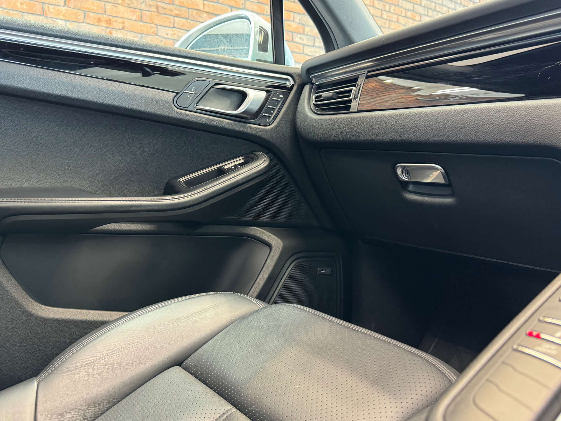 PORSCHE MACAN 3.0 Macan S Semi-Auto 4WD 5dr #48