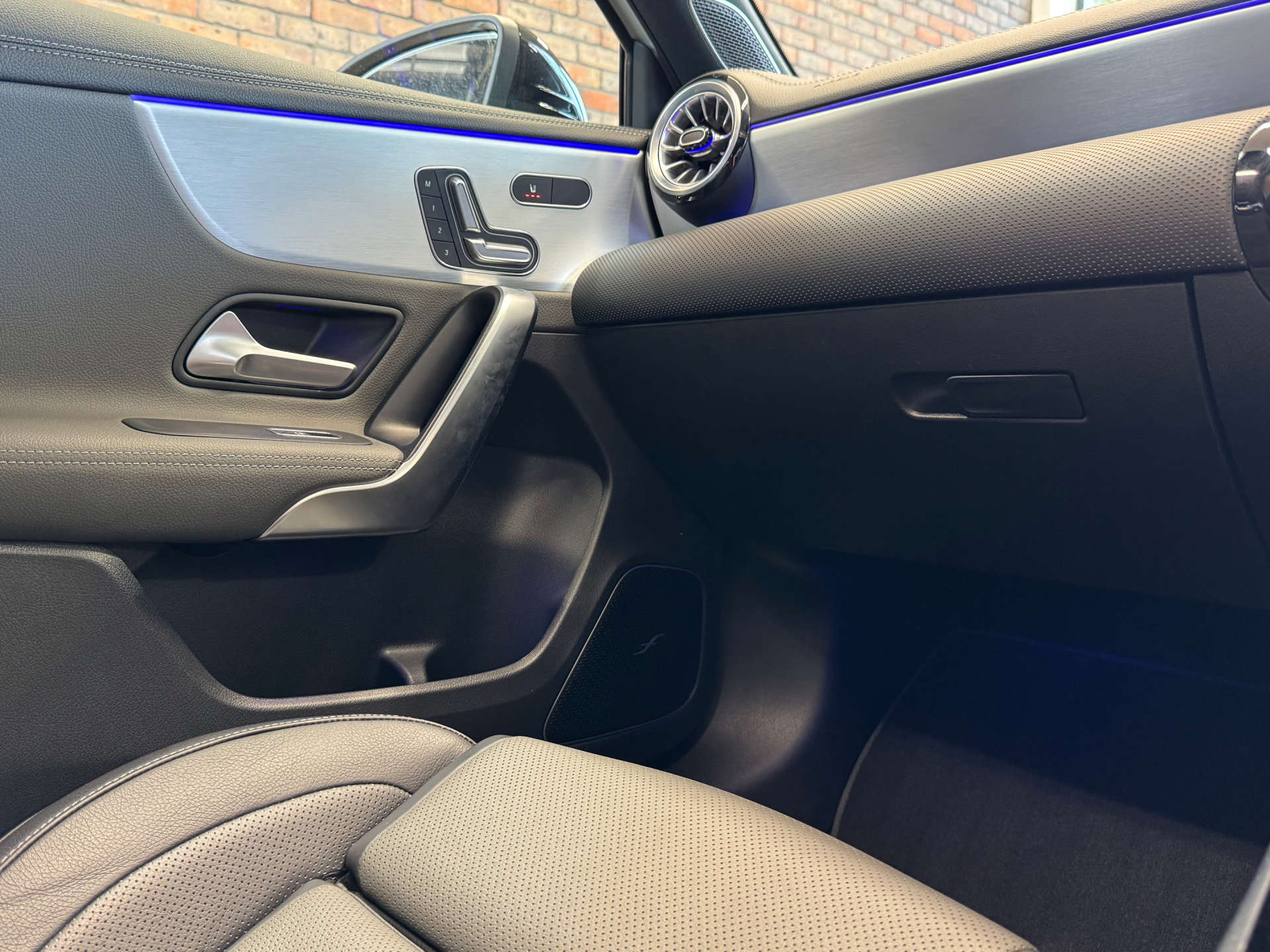 MERCEDES-BENZ A-CLASS 2.0 AMG A 45 S 4Matic+ + Auto 4WD 5dr #60