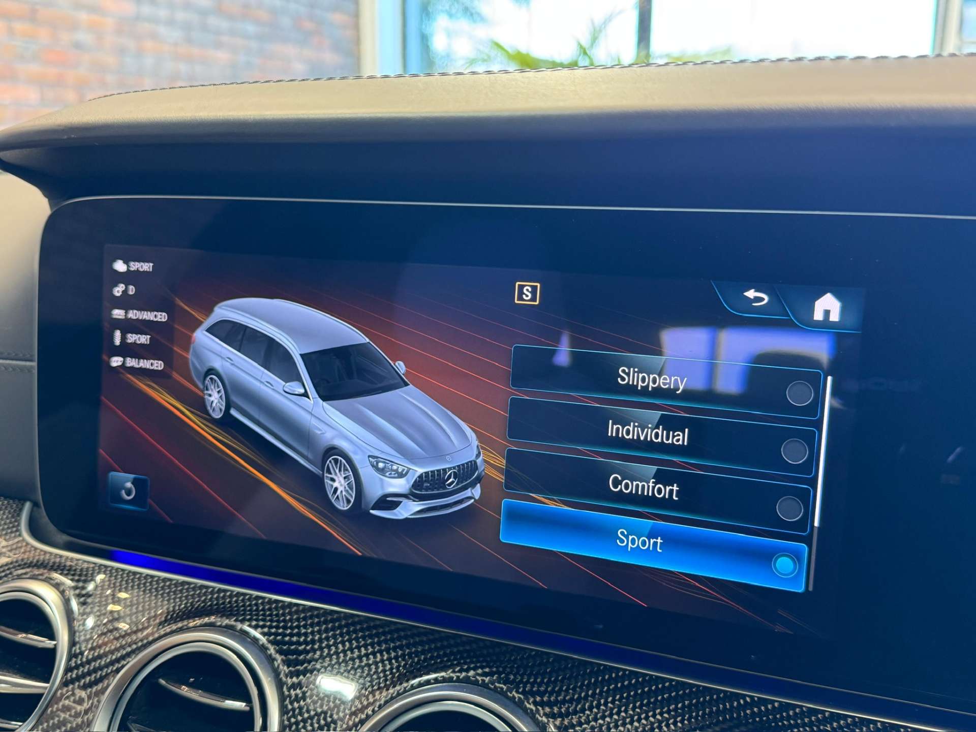 MERCEDES-BENZ E-CLASS 4.0 AMG E 63 S Night Edition Premium+ 4Matic+ Auto 4WD 5dr #44