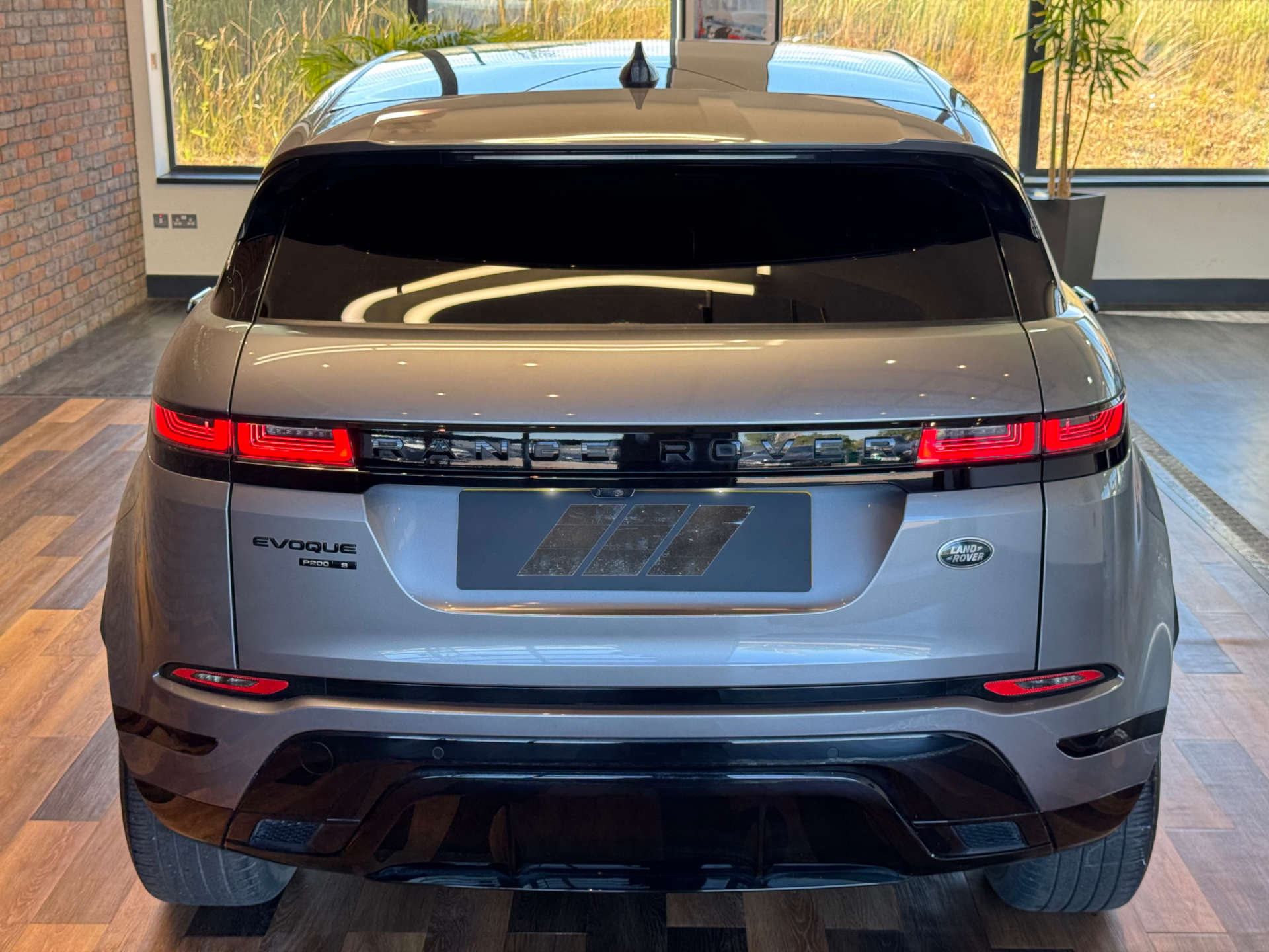 LAND ROVER RANGE ROVER EVOQUE 2.0 Range Rover Evoque R-Dynamic S Auto 4WD 5dr #8