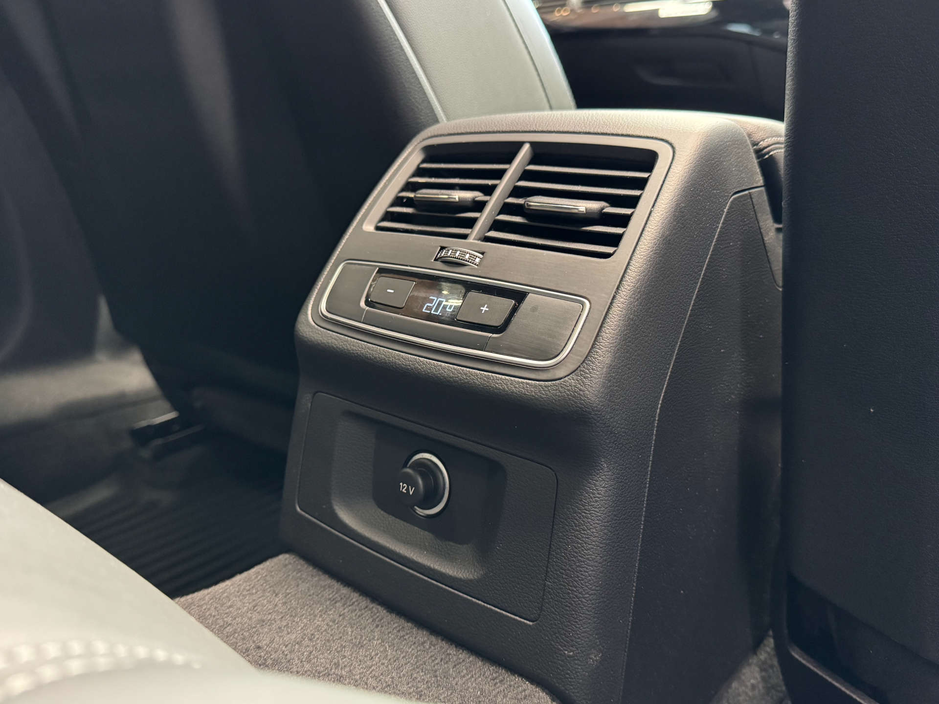 AUDI A4 2.0 A4 Black Edition 40 TDI MHEV Q Semi-Auto 4WD 5dr #30