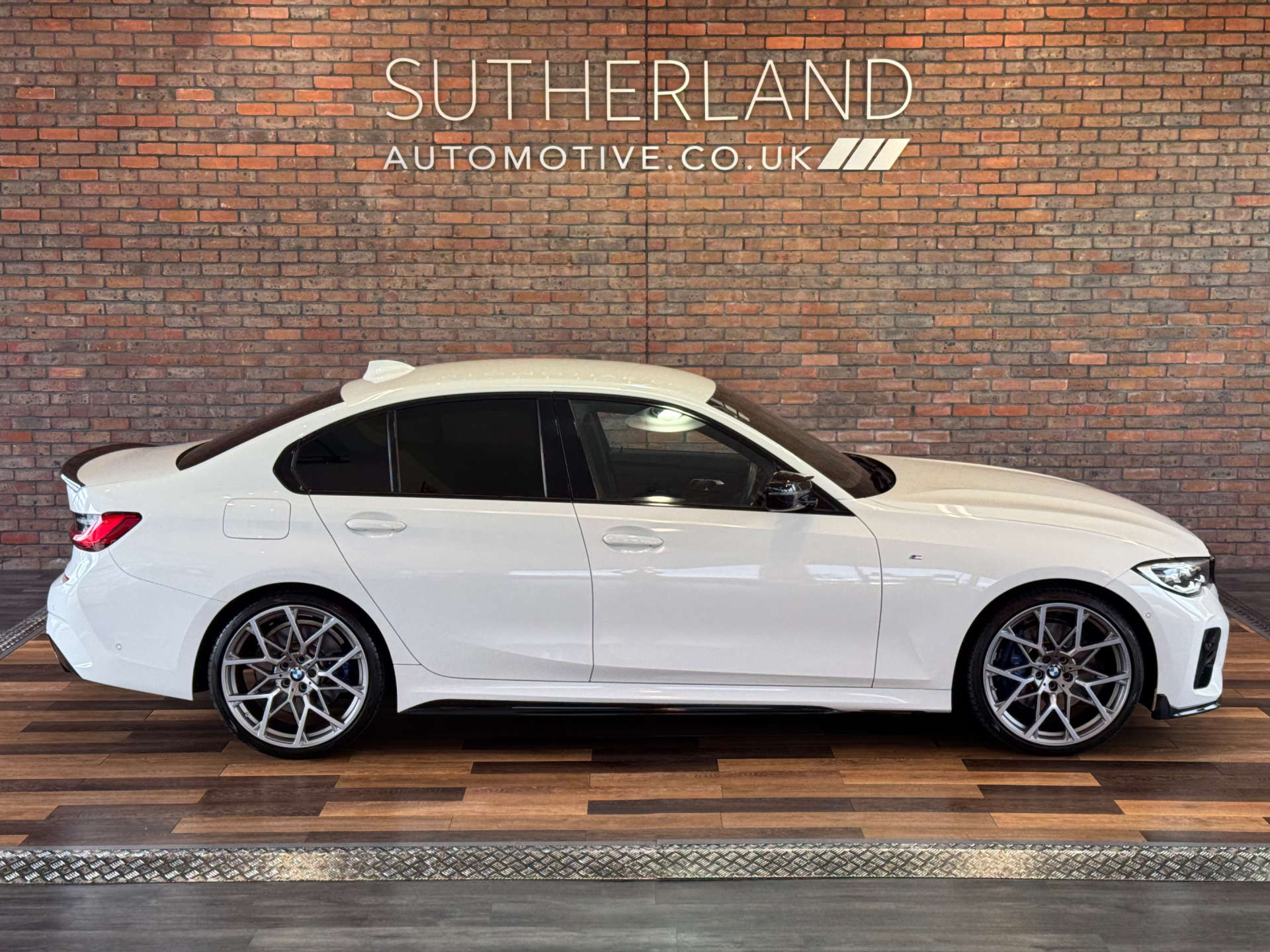BMW 3 SERIES 2.0 330I M Sport Auto 4dr #3