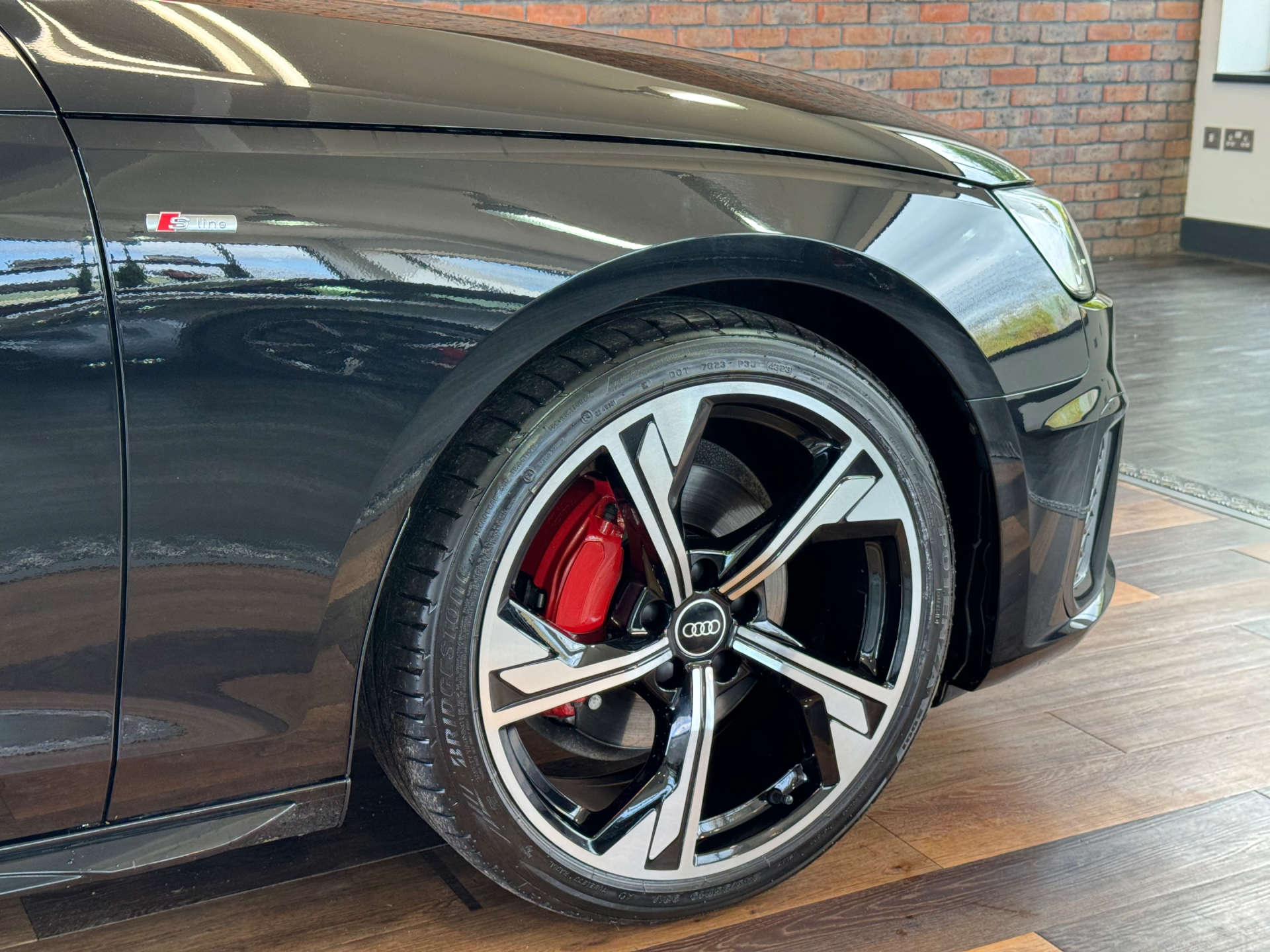 AUDI A4 2.0 A4 Black Edition 40 TFSI MHEV Semi-Auto 5dr #11