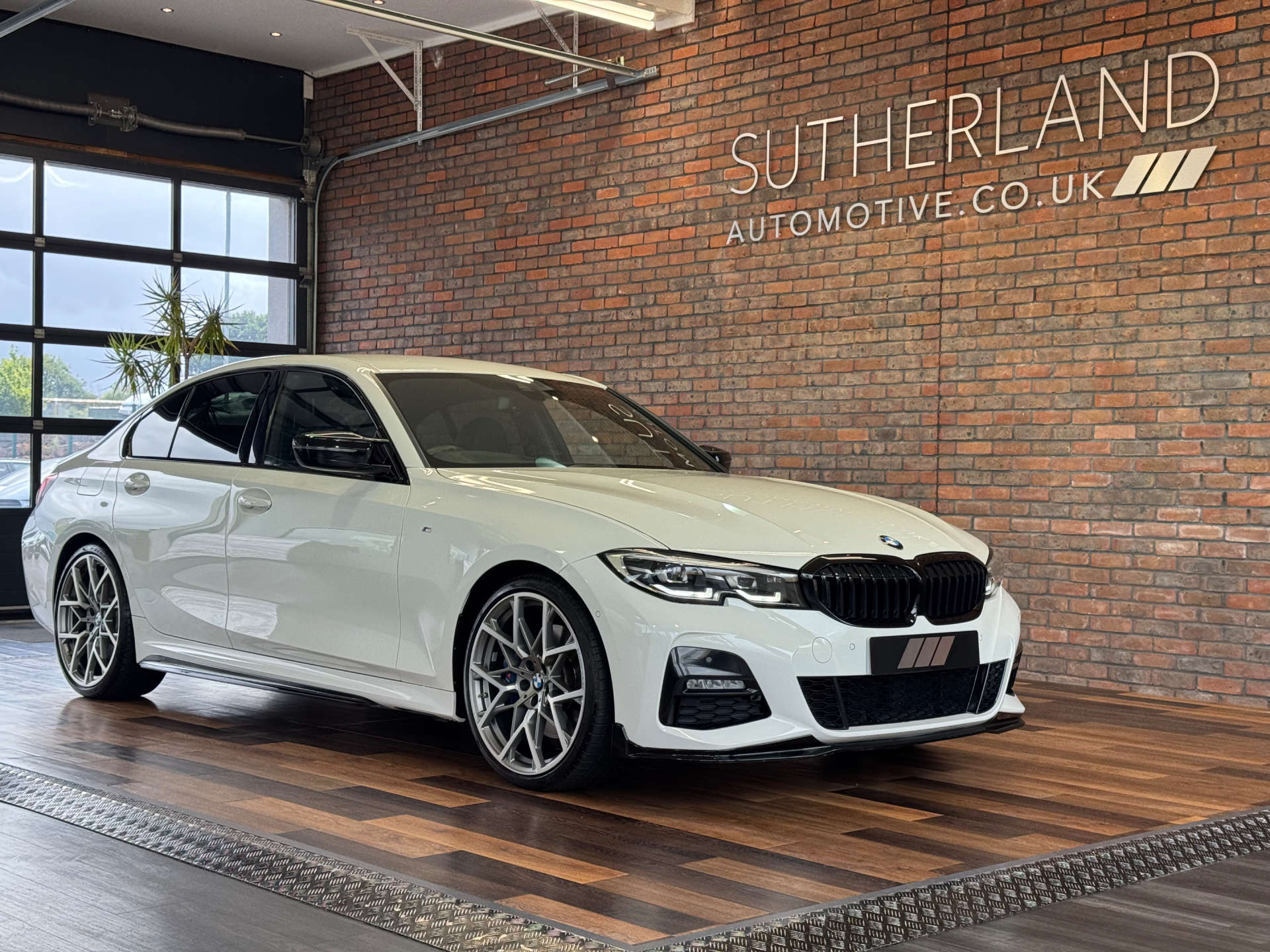 BMW 3 SERIES 2.0 330I M Sport Auto 4dr #4