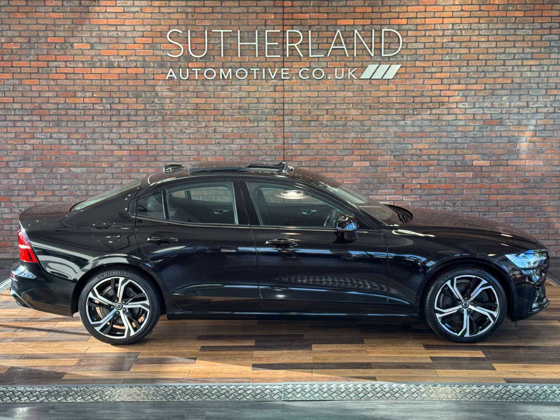 VOLVO S60 2.0 S60 Ultimate T8 Recharge AWD A 4WD 4dr #3