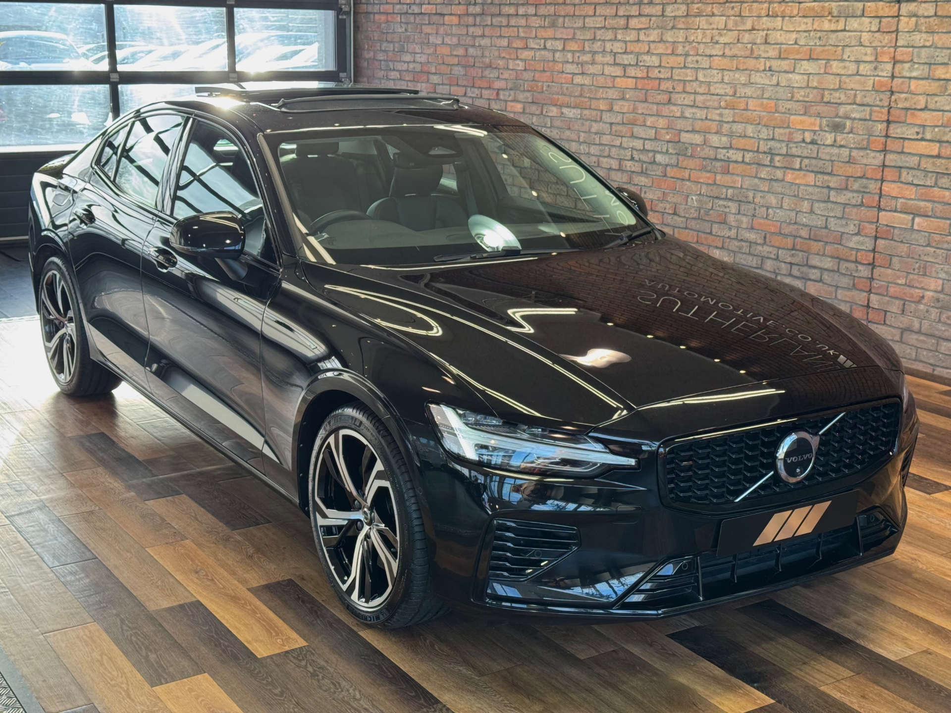 VOLVO S60 2.0 S60 Ultimate T8 Recharge AWD A 4WD 4dr #4