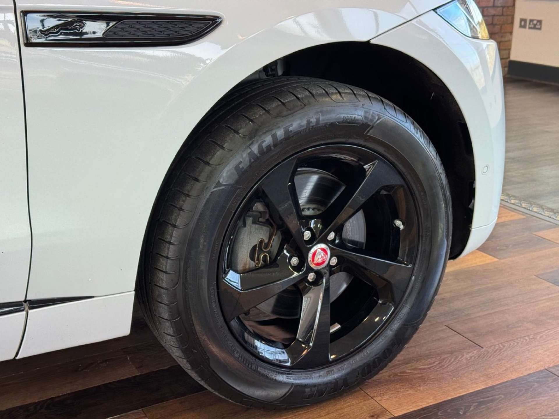 JAGUAR F-PACE 2.0 F-Pace R-Dynamic S D MHEV AWD Auto 4WD 5dr #11