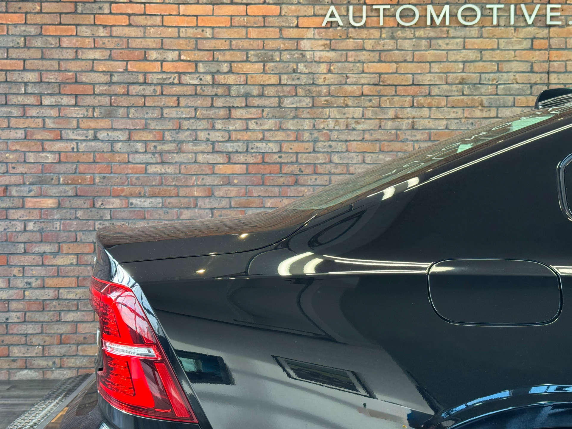 VOLVO S60 2.0 S60 Ultimate T8 Recharge AWD A 4WD 4dr #13