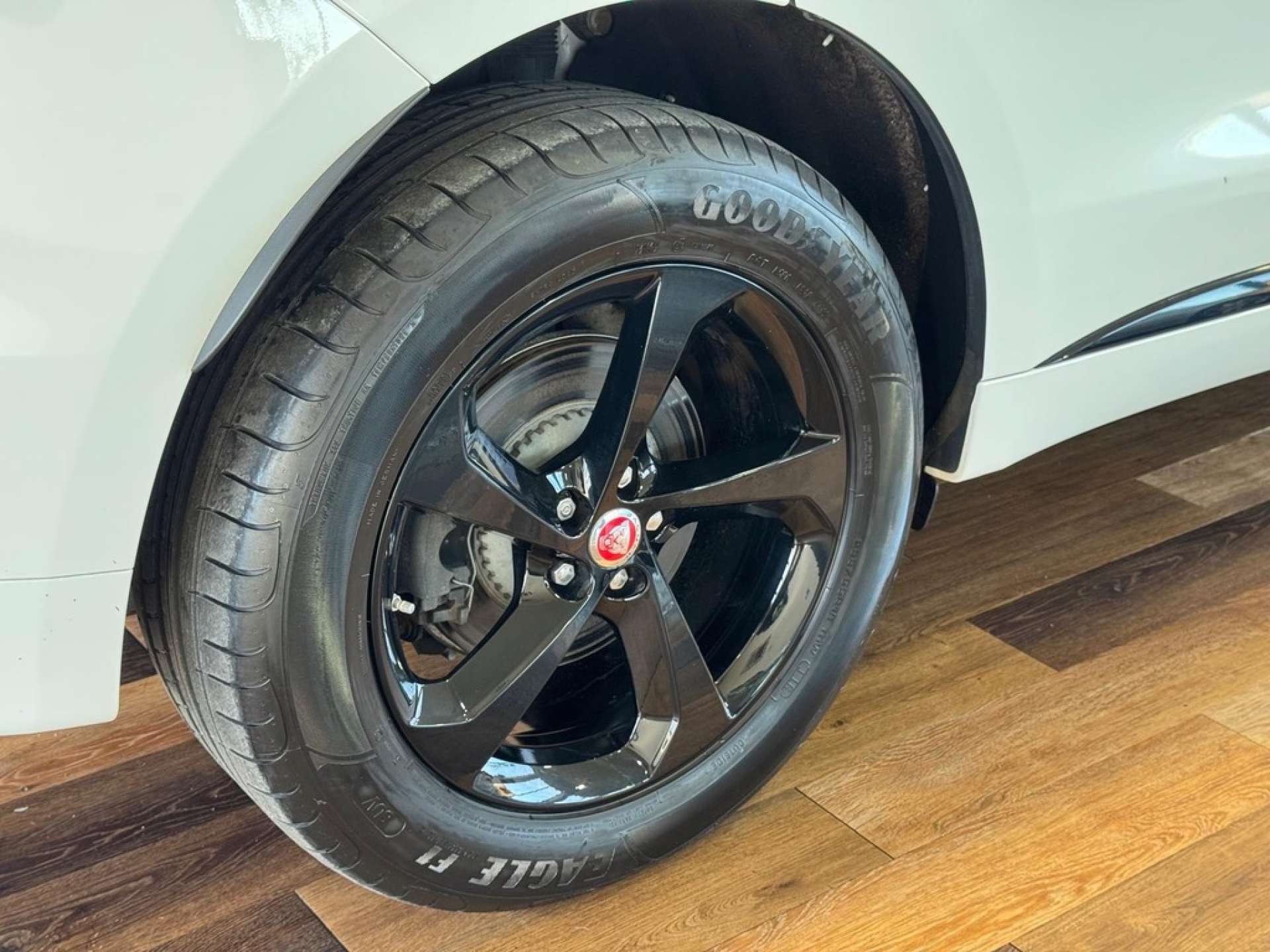 JAGUAR F-PACE 2.0 F-Pace R-Dynamic S D MHEV AWD Auto 4WD 5dr #14