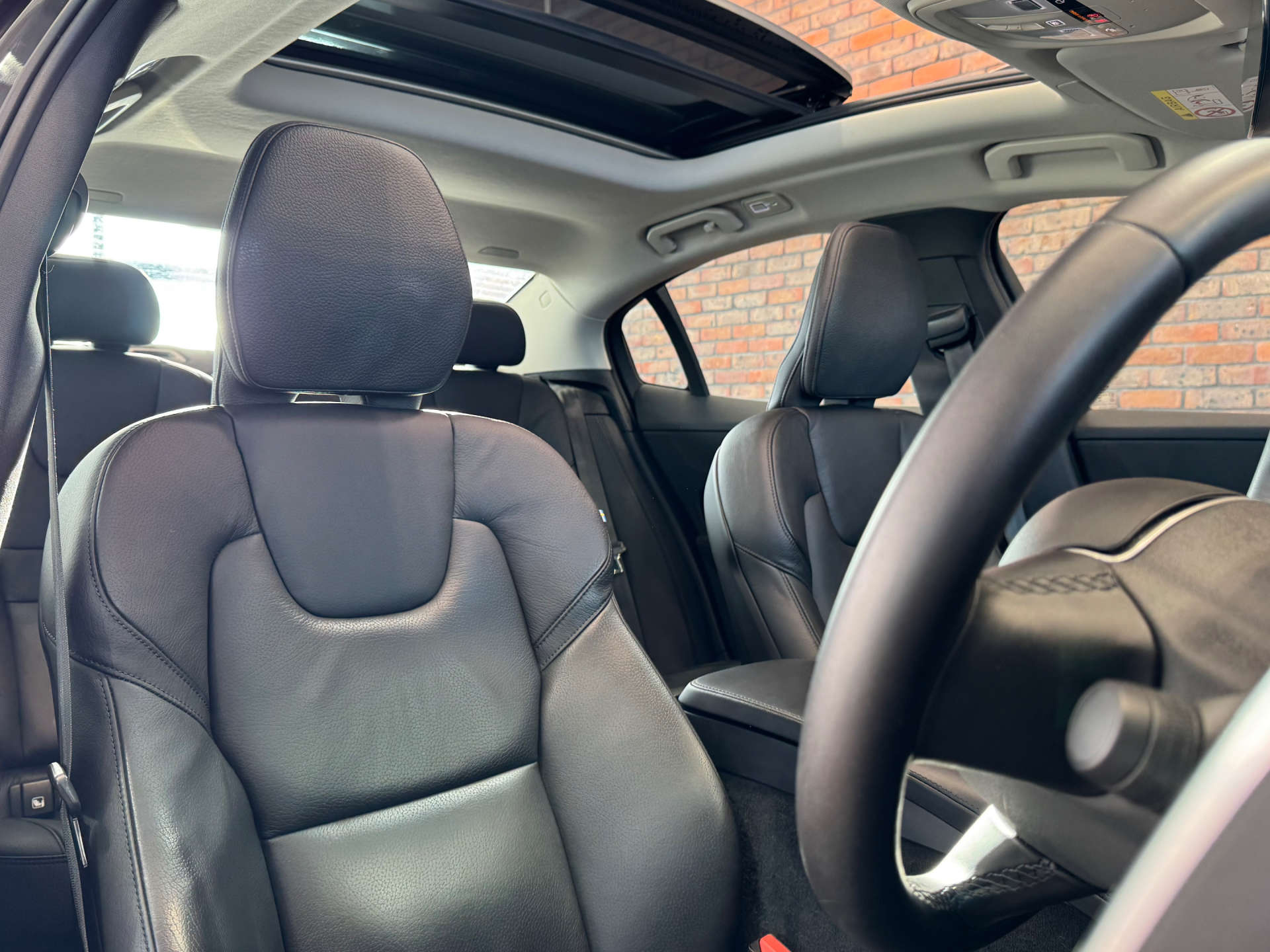 VOLVO S60 2.0 S60 Ultimate T8 Recharge AWD A 4WD 4dr #25