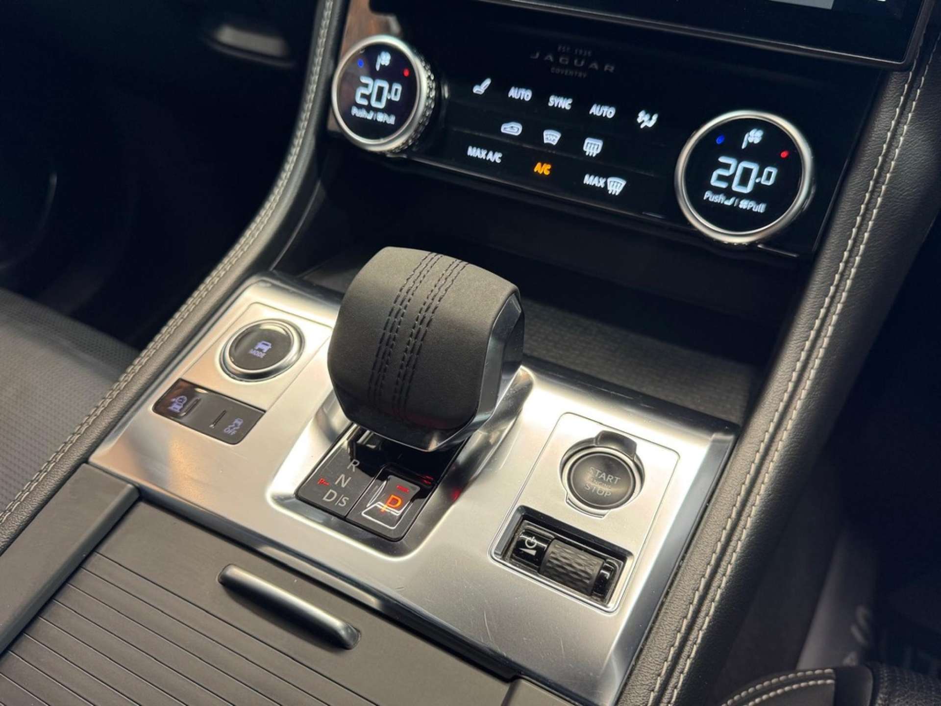 JAGUAR F-PACE 2.0 F-Pace R-Dynamic S D MHEV AWD Auto 4WD 5dr #39