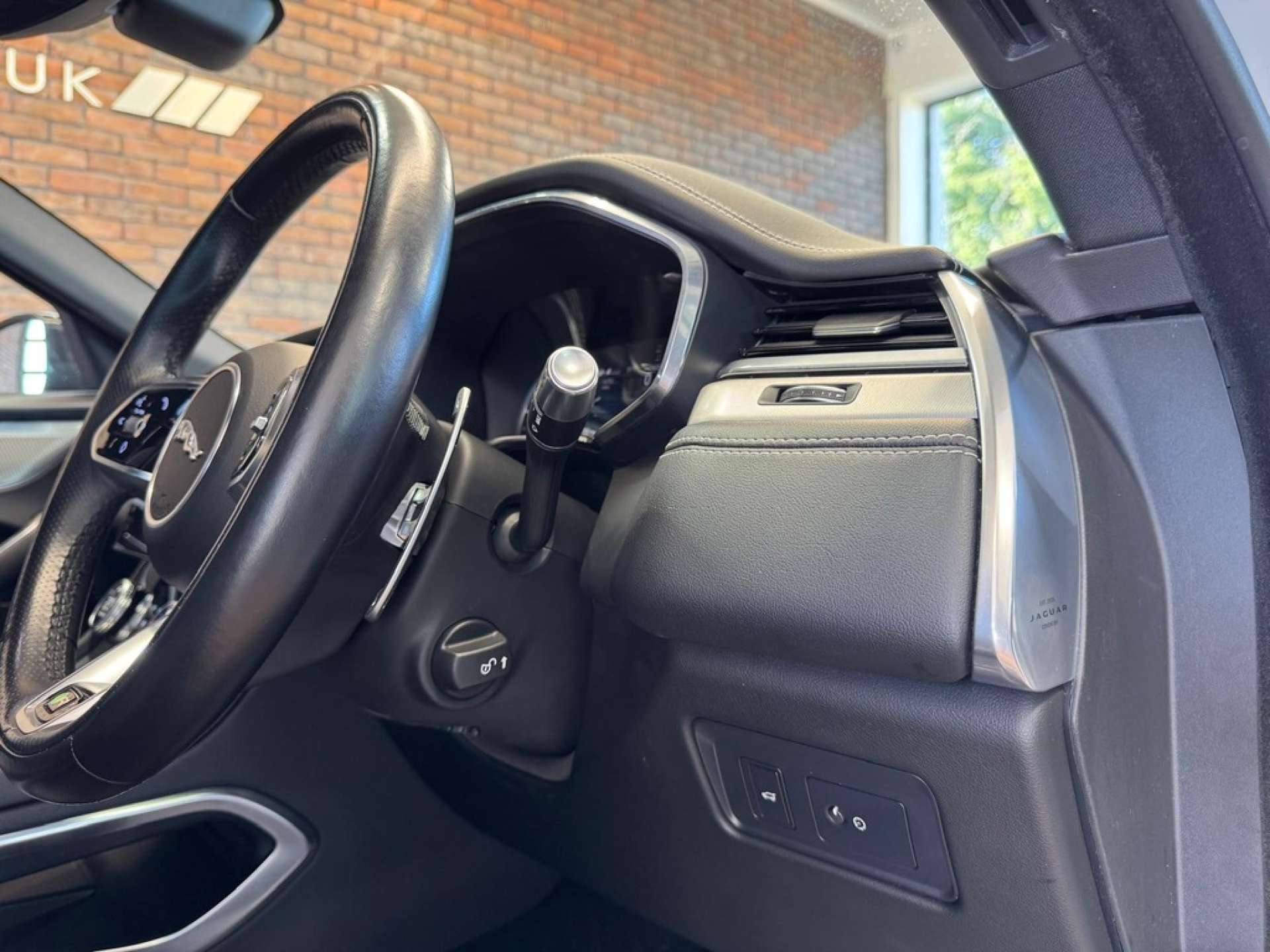JAGUAR F-PACE 2.0 F-Pace R-Dynamic S D MHEV AWD Auto 4WD 5dr #48