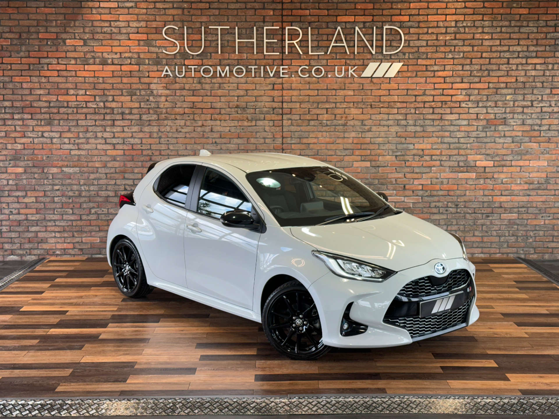 TOYOTA YARIS 1.5 Yaris GR Sport HEV CVT 5dr #1