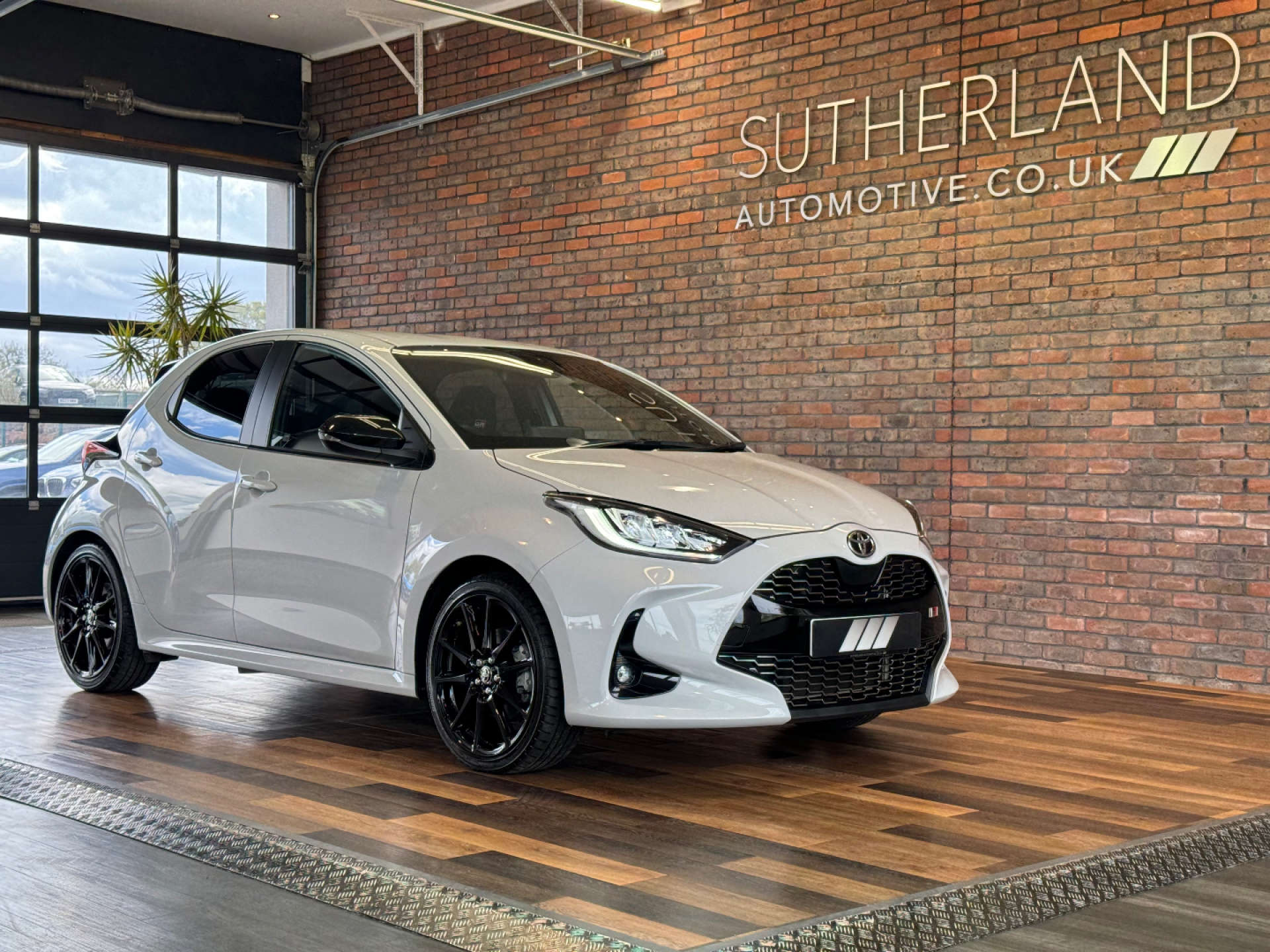 TOYOTA YARIS 1.5 Yaris GR Sport HEV CVT 5dr #4