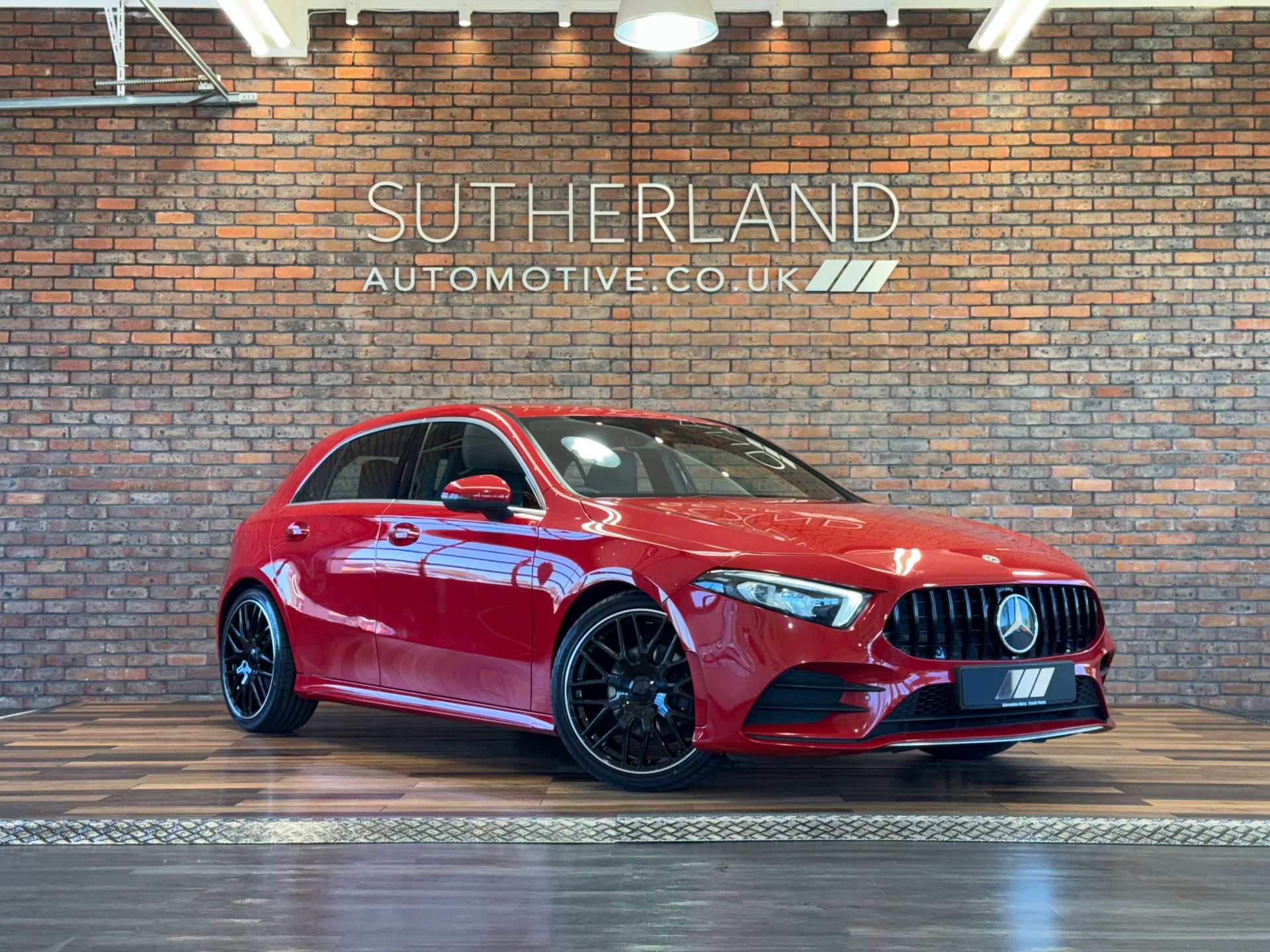 2018 A CLASS 1.3 A 180 AMG LINE PREMIUM AUTO 5DR 53,000 MILES 2018 RED... photo