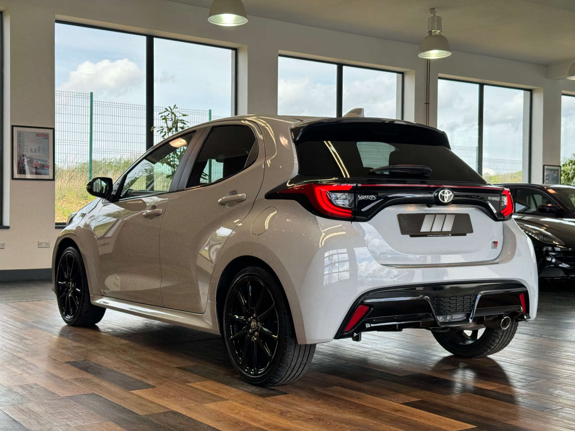 TOYOTA YARIS 1.5 Yaris GR Sport HEV CVT 5dr #8