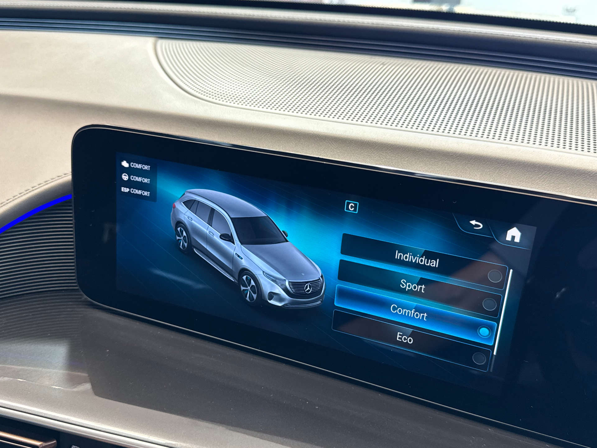 MERCEDES-BENZ EQC EQC 400 AMG Line Premium+ 4Matic 4WD 5dr #39
