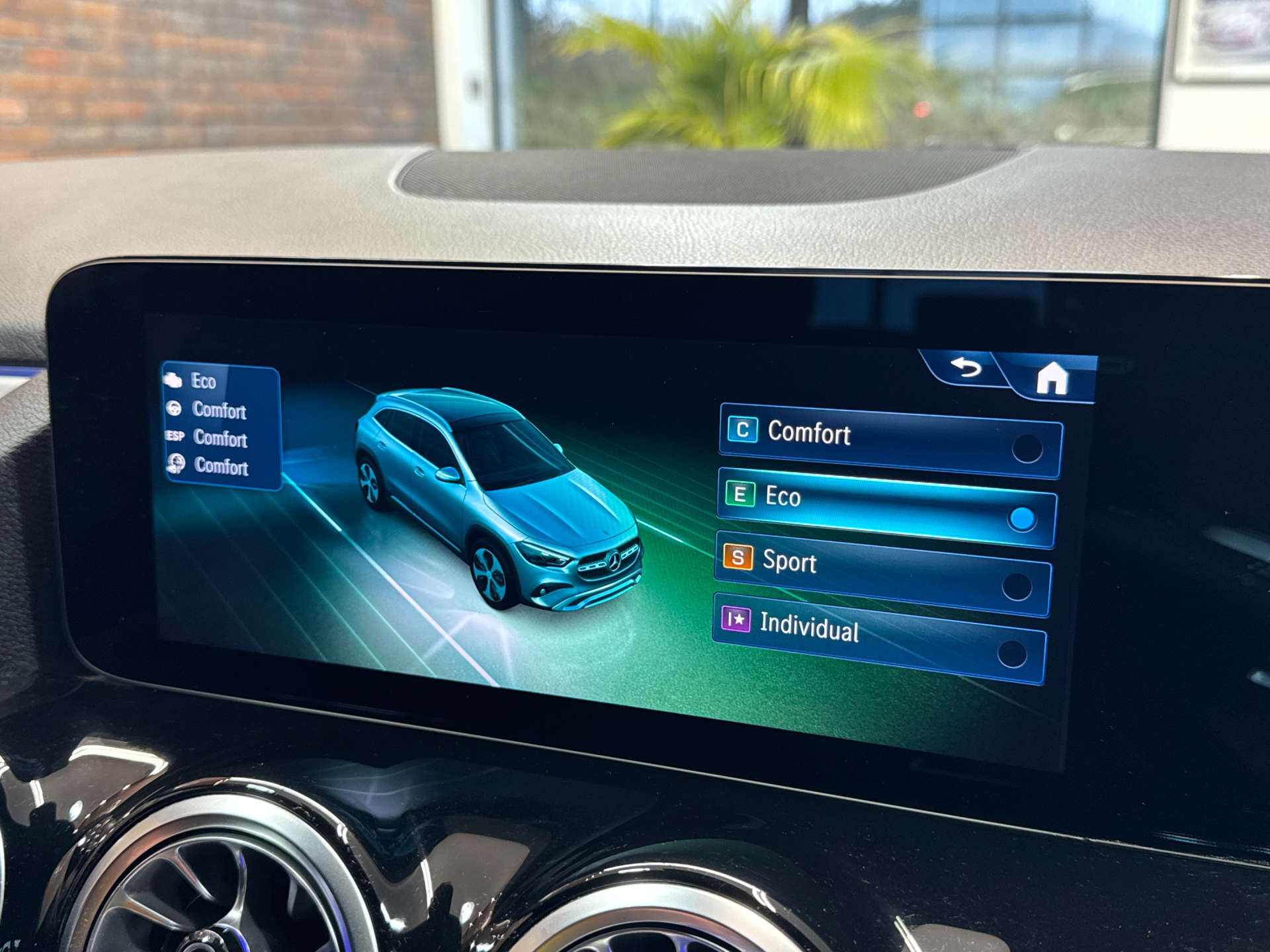 MERCEDES-BENZ GLA 1.3 GLA 200 AMG Line Executive MHEV A 5dr #43