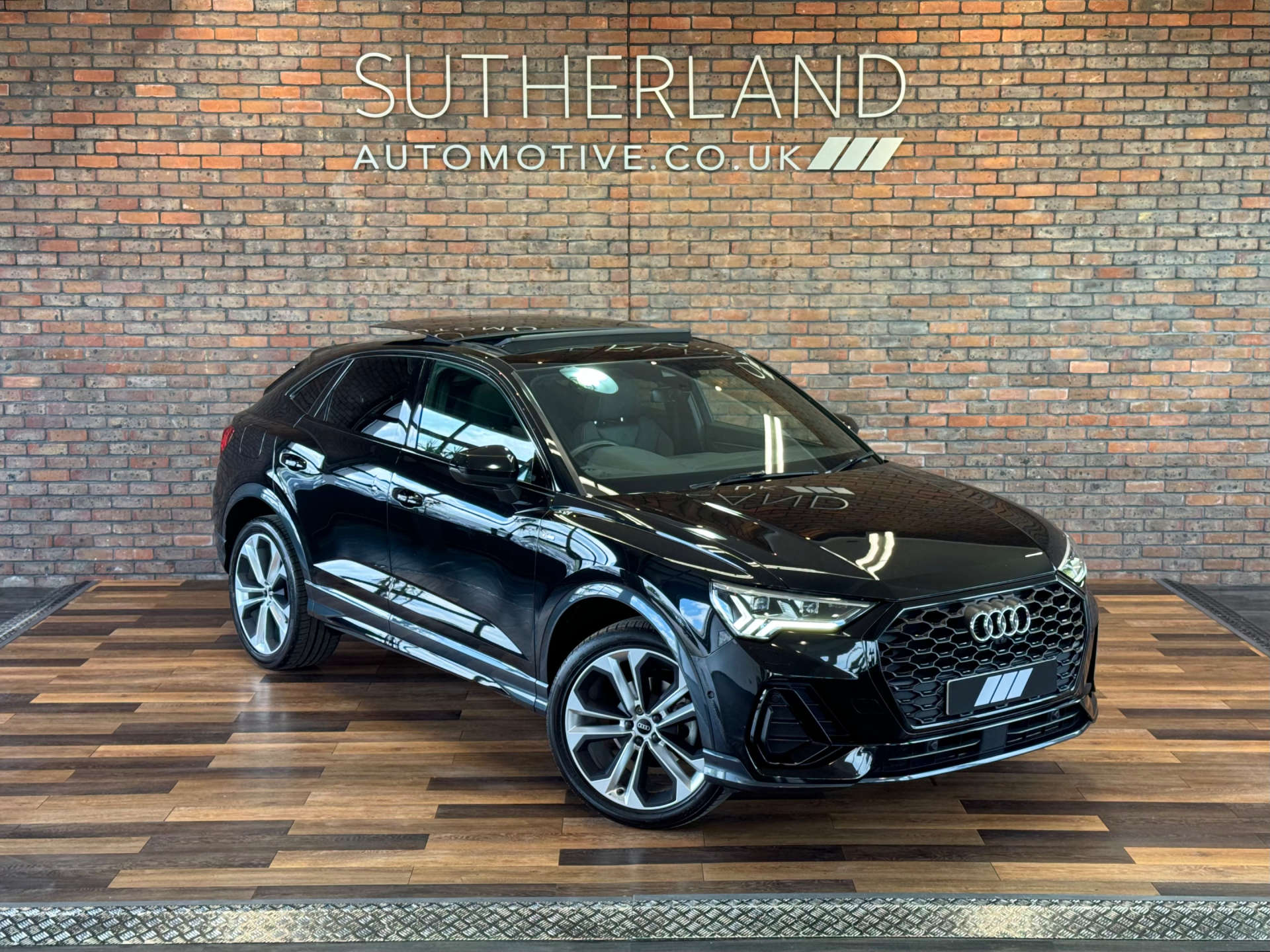 AUDI Q3 1.5 Q3 Sportback 35 TFSI MHEV Vorsprung Semi-Auto 5dr #1