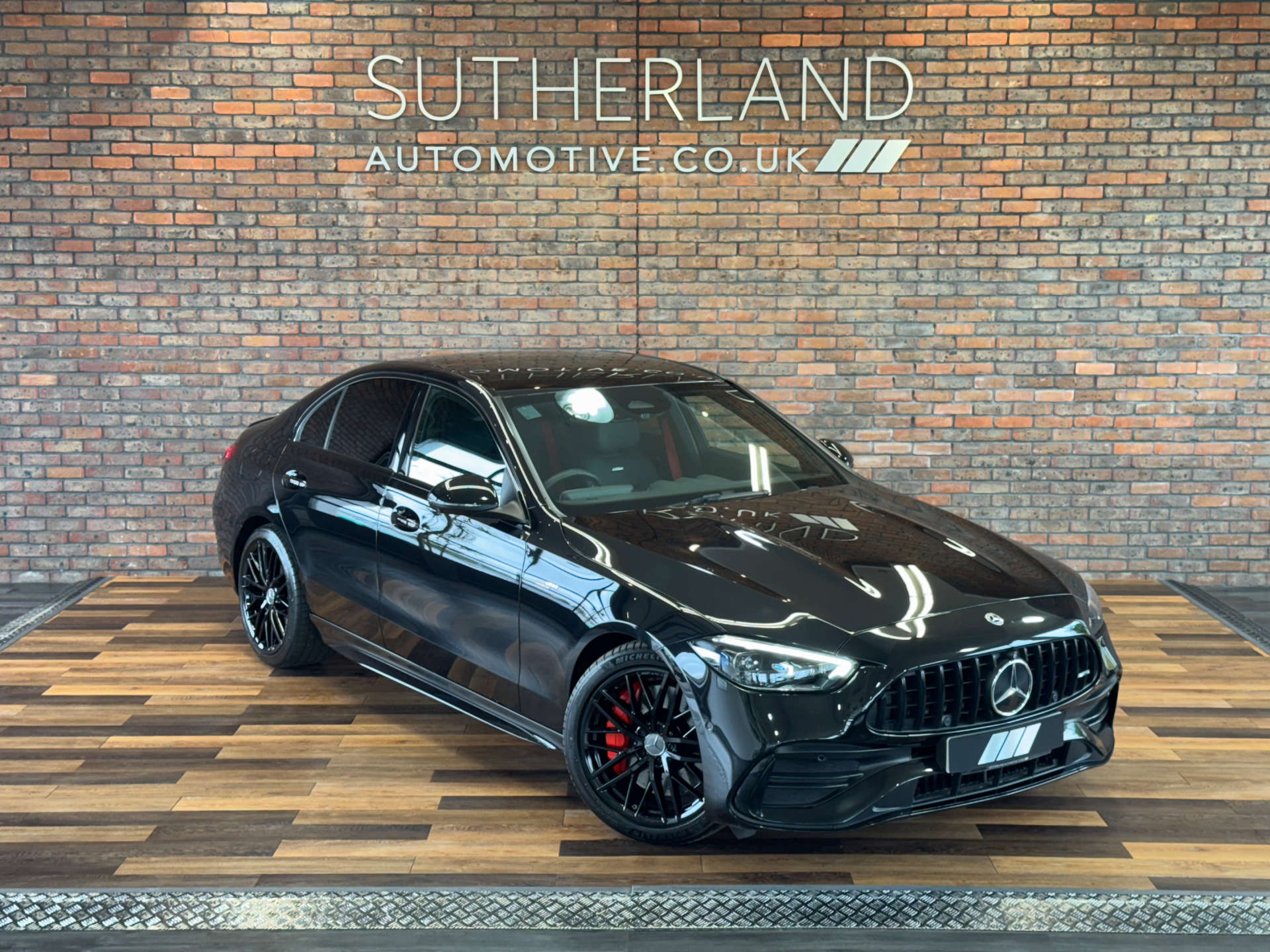 MERCEDES-BENZ C-CLASS 2.0 AMG C 43 Premium MHEV 4Matic A 4WD 4dr #1