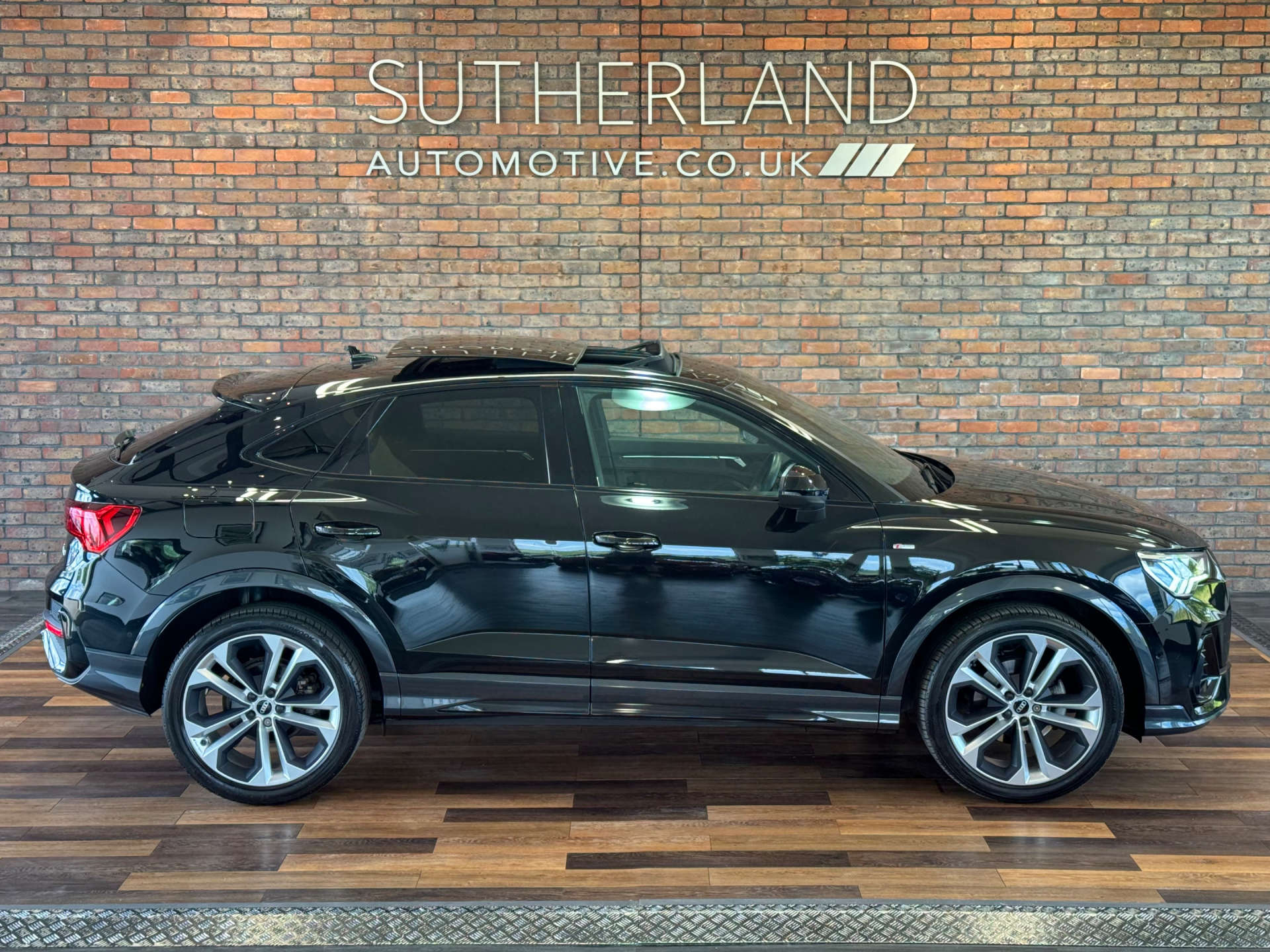 AUDI Q3 1.5 Q3 Sportback 35 TFSI MHEV Vorsprung Semi-Auto 5dr #3