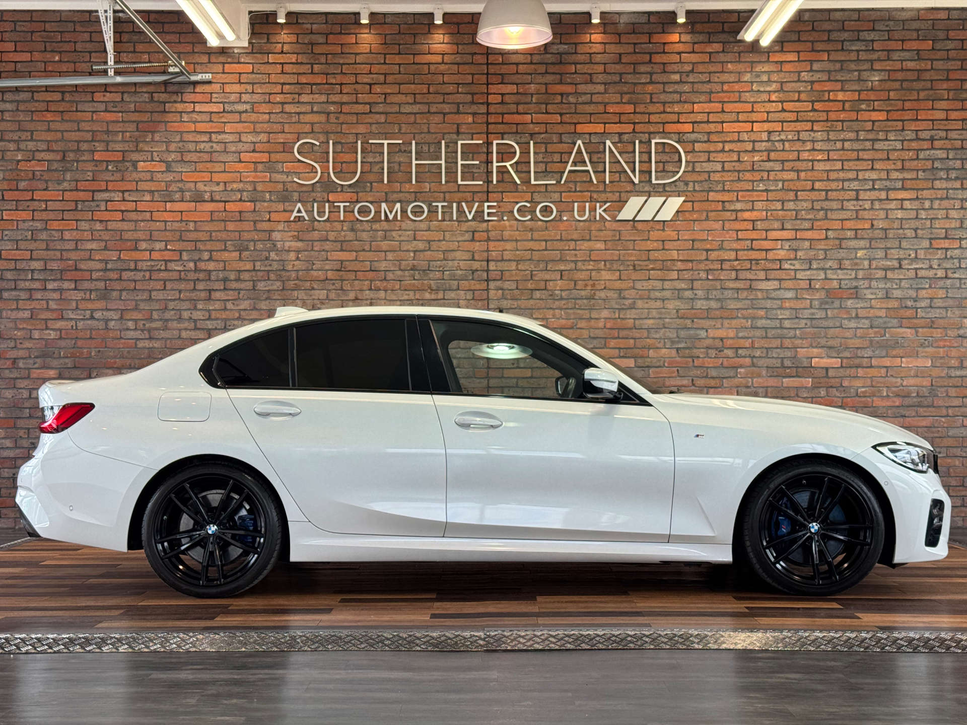 BMW 3 SERIES 2.0 320d M Sport Auto 4dr #2