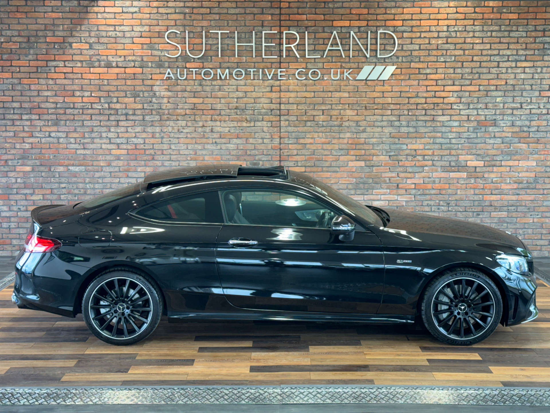 MERCEDES-BENZ C-CLASS 3.0 AMG C 43 Premium+ 4Matic Auto 4WD 2dr #3