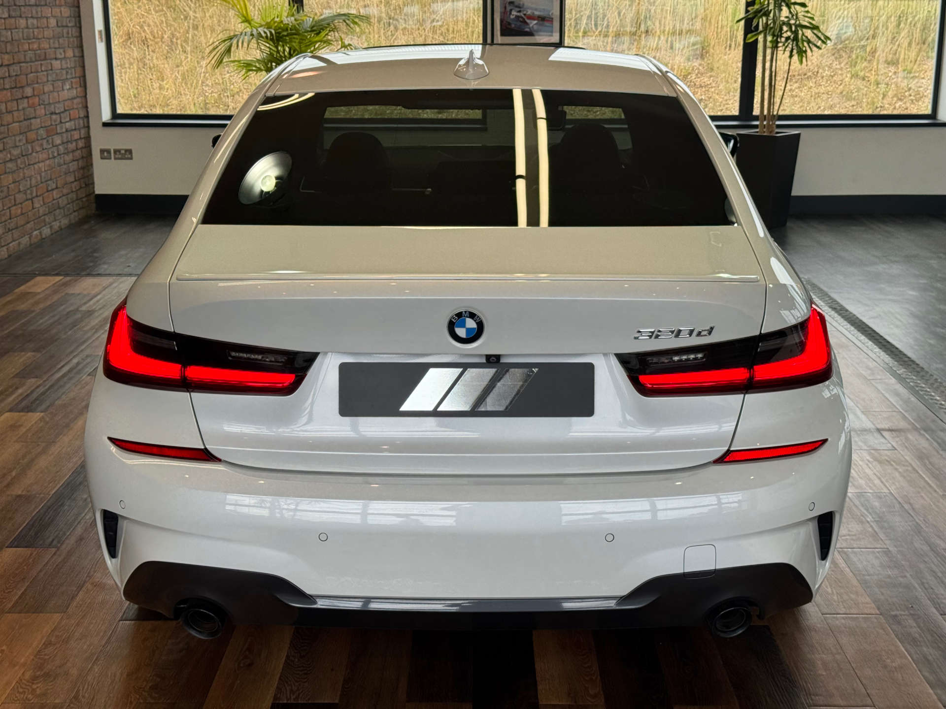 BMW 3 SERIES 2.0 320d M Sport Auto 4dr #8