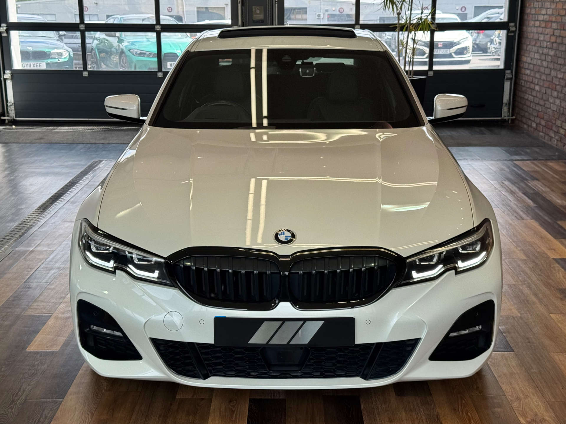 BMW 3 SERIES 2.0 320d M Sport Auto 4dr #10