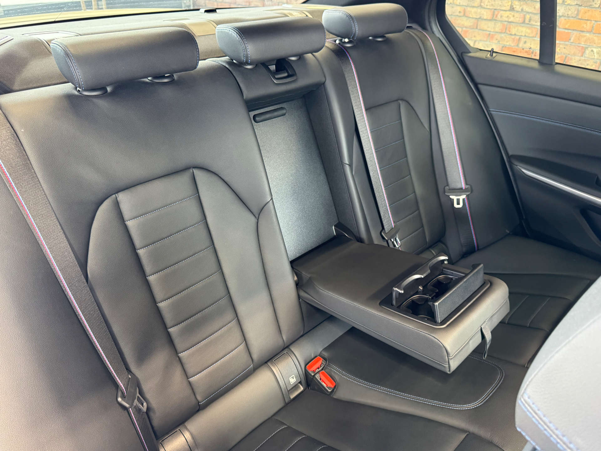 BMW 3 SERIES 2.0 320d M Sport Auto 4dr #26