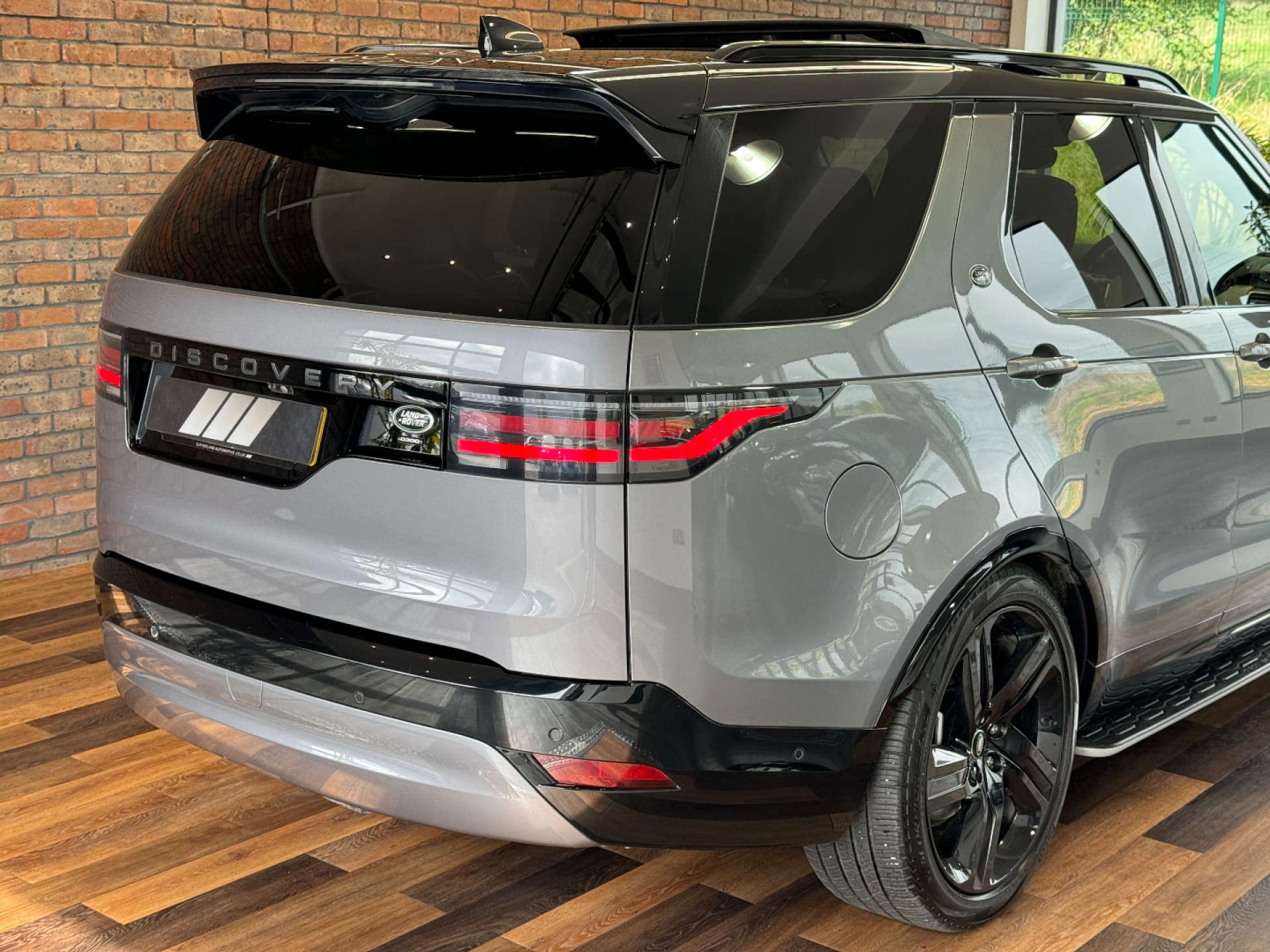 LAND ROVER DISCOVERY 3.0 Discovery R-Dynamic HSE D MHEV Auto 4WD 5dr #21