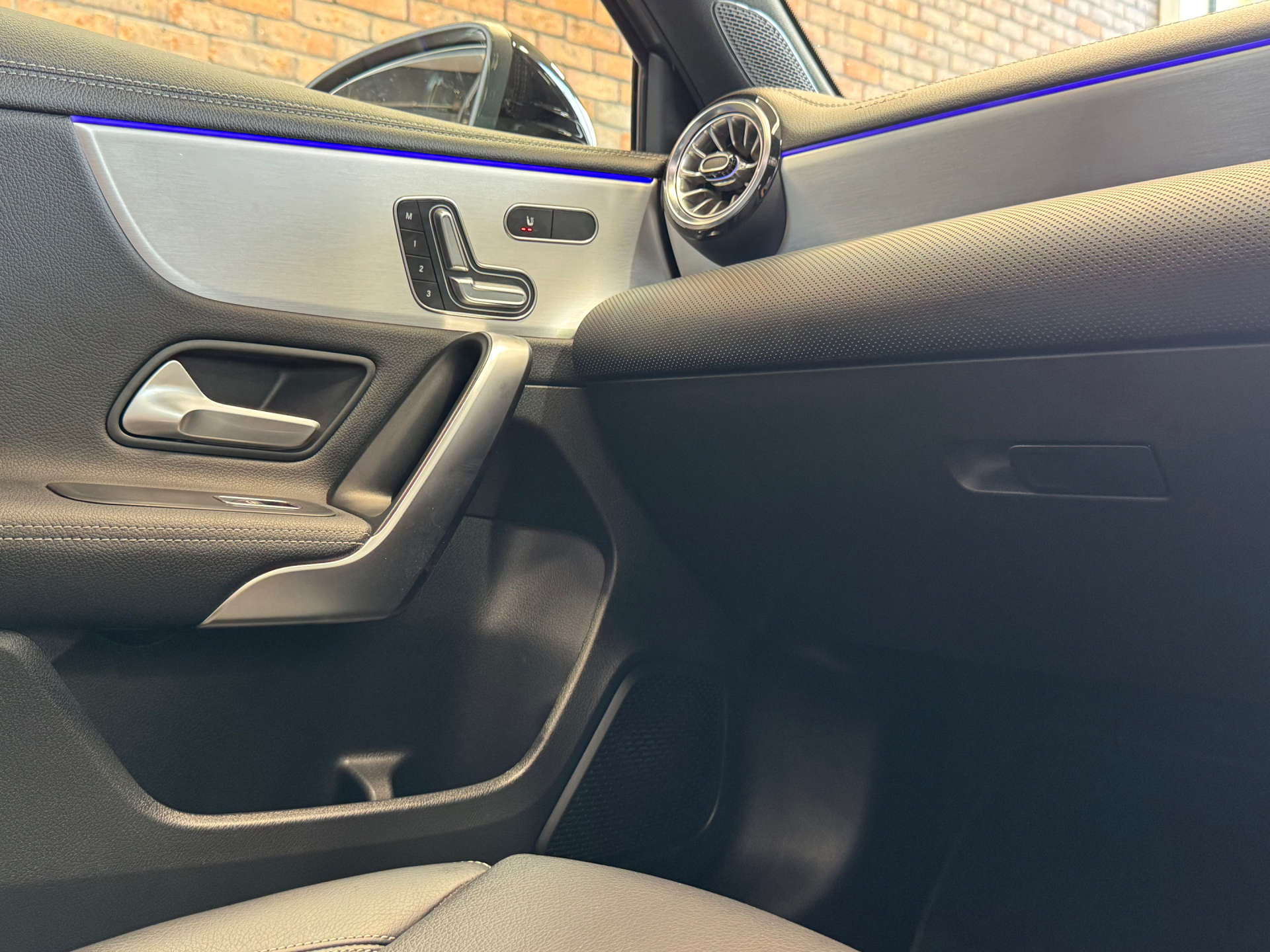 MERCEDES-BENZ A-CLASS 2.0 AMG A 35 Premium+ 4Matic Edition Auto 4WD 5dr #47