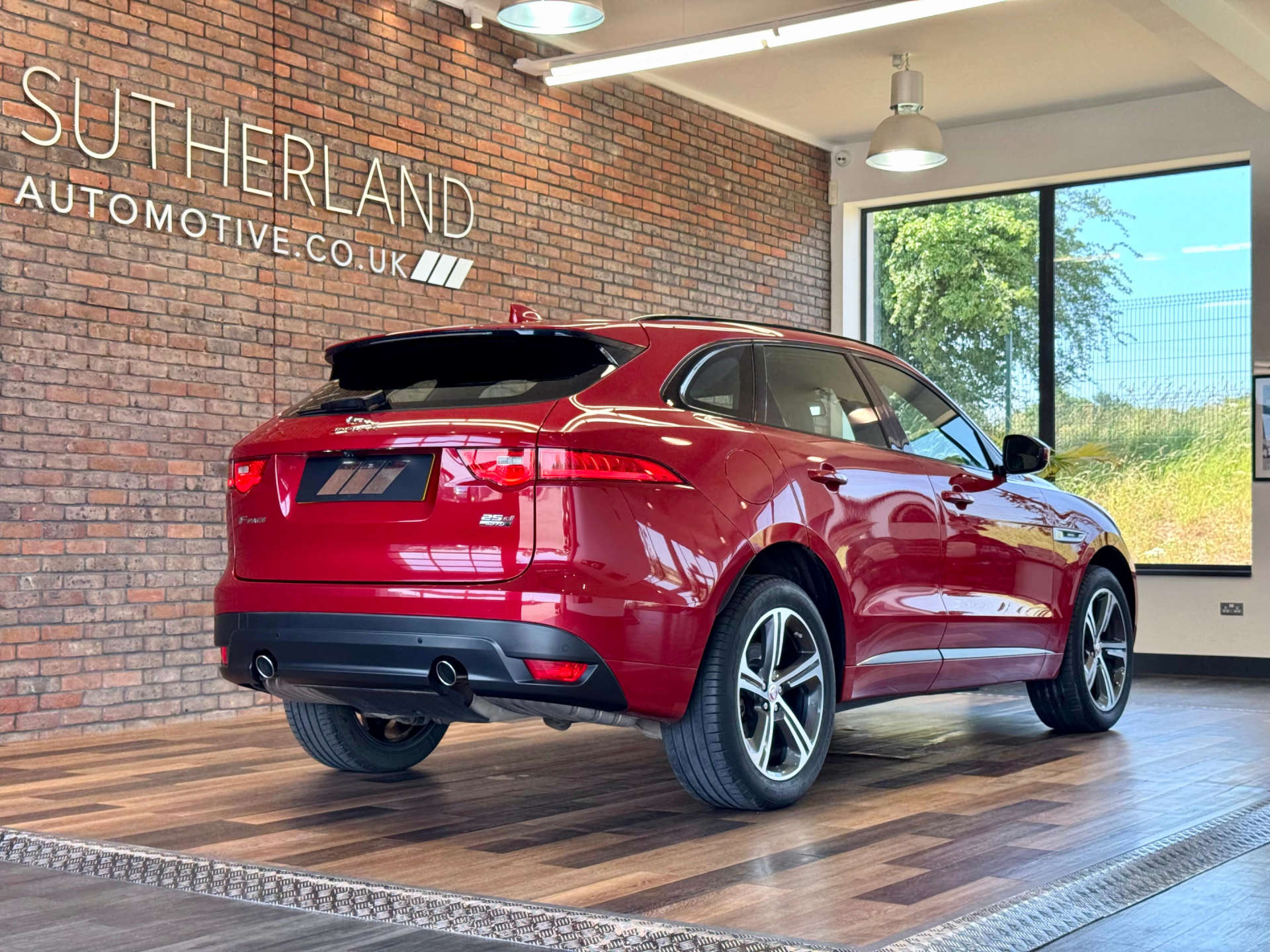 2018 Jaguar F-PACE thumbnail 6