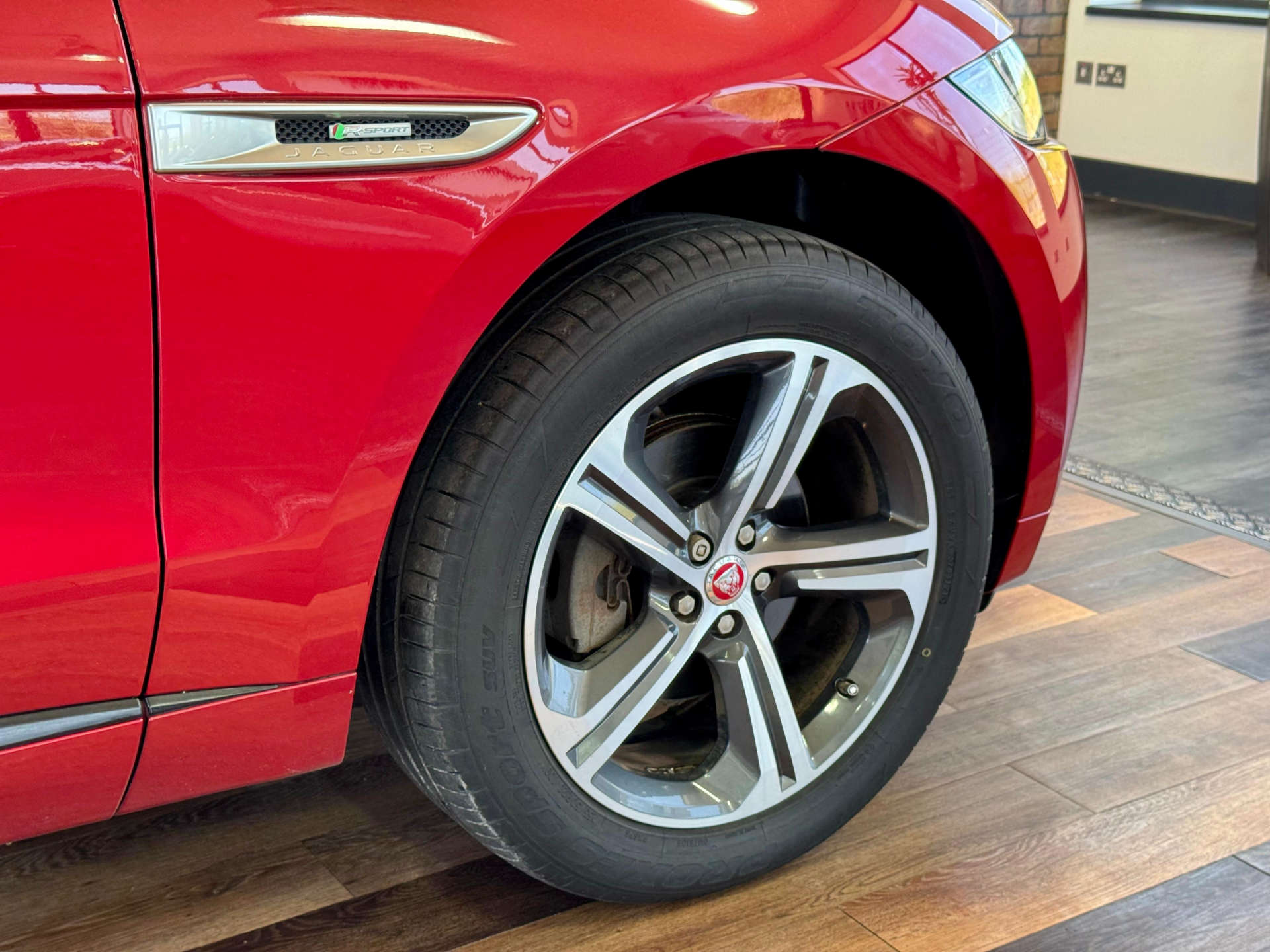 2018 Jaguar F-PACE thumbnail 12