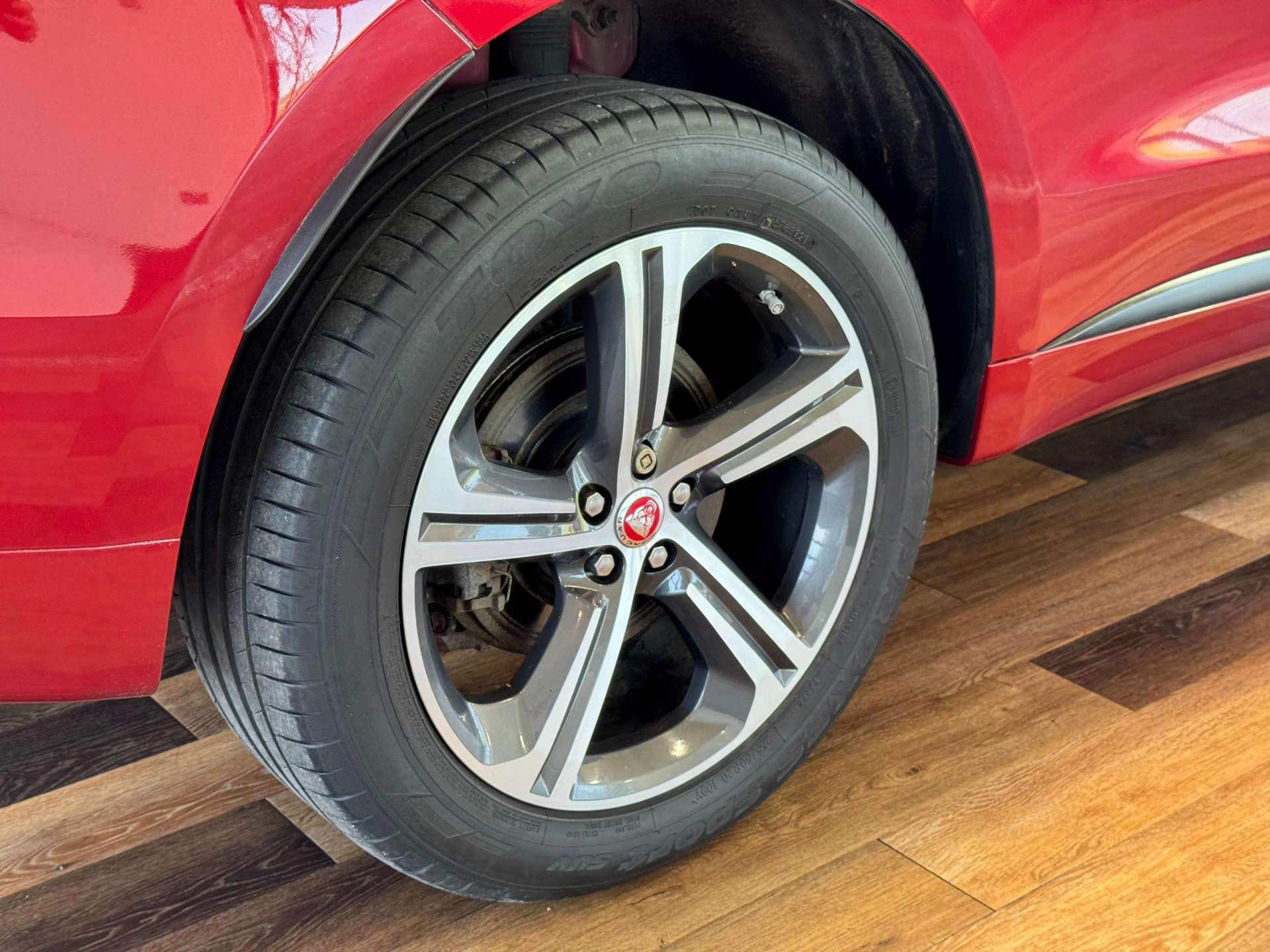 2018 Jaguar F-PACE thumbnail 17