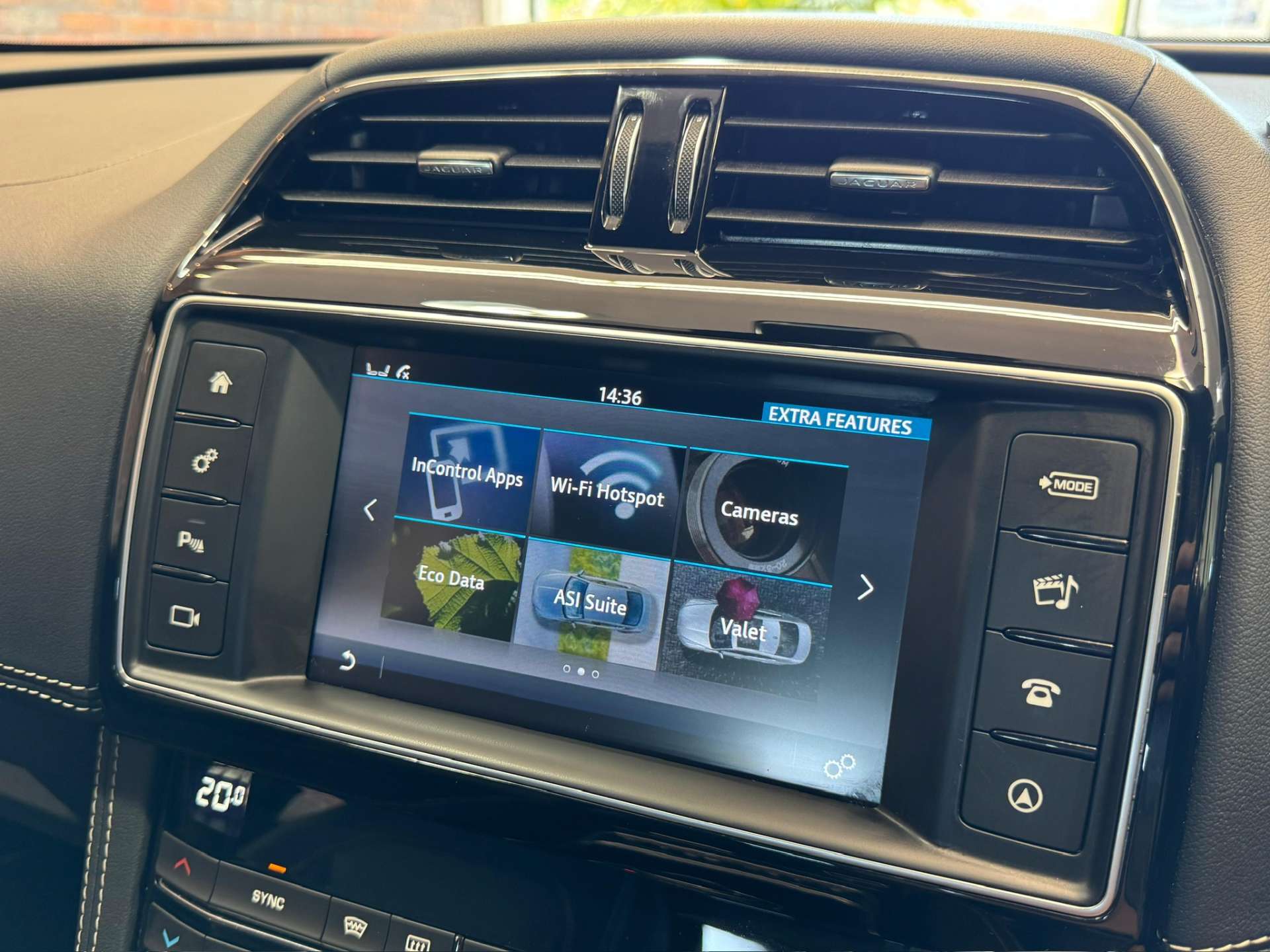 JAGUAR F-PACE 2.0 F-PACE R-Sport AWD D Auto 4WD 5dr #39