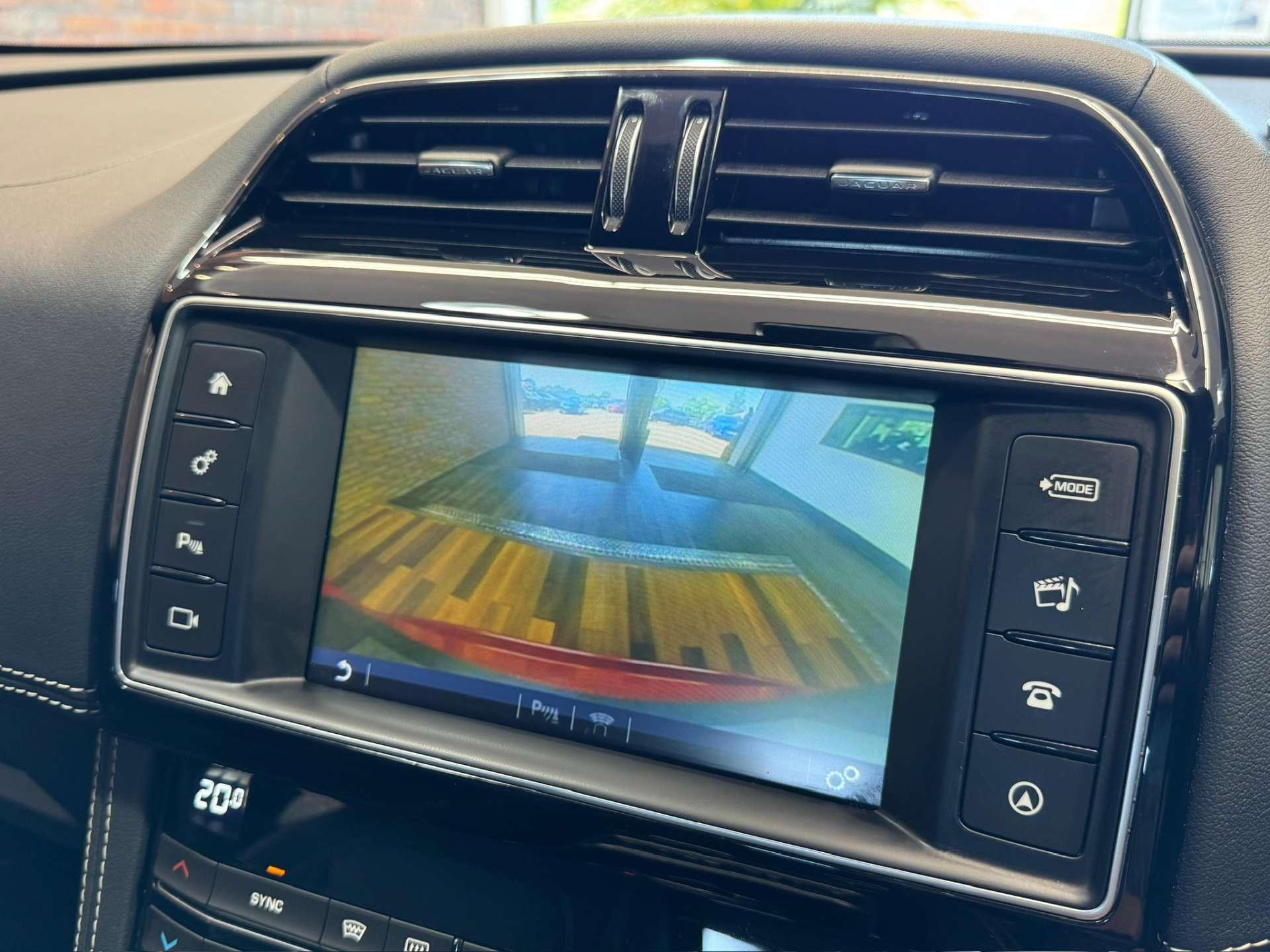 JAGUAR F-PACE 2.0 F-PACE R-Sport AWD D Auto 4WD 5dr #40