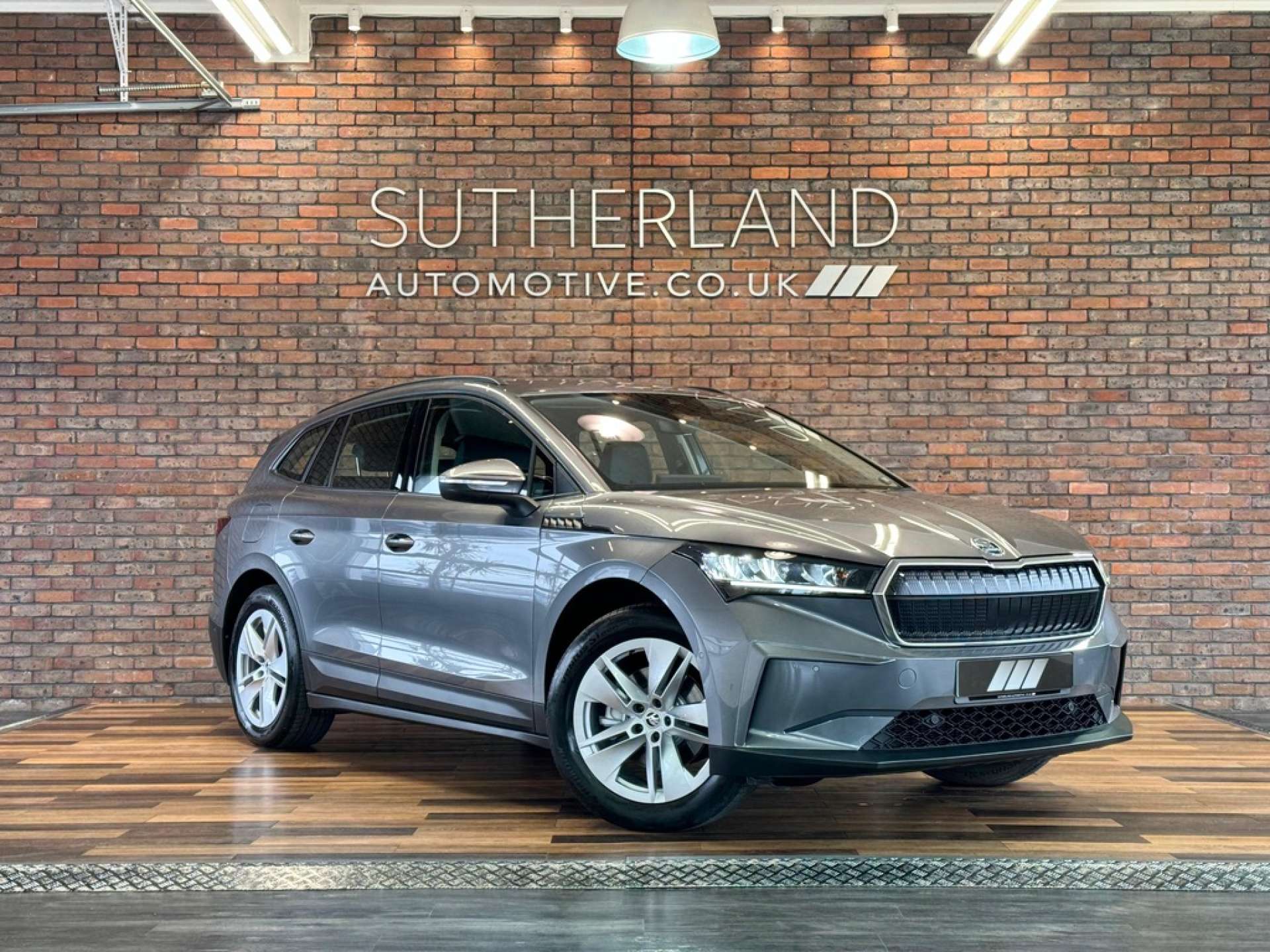 SKODA ENYAQ Enyaq IV 60 5dr #0