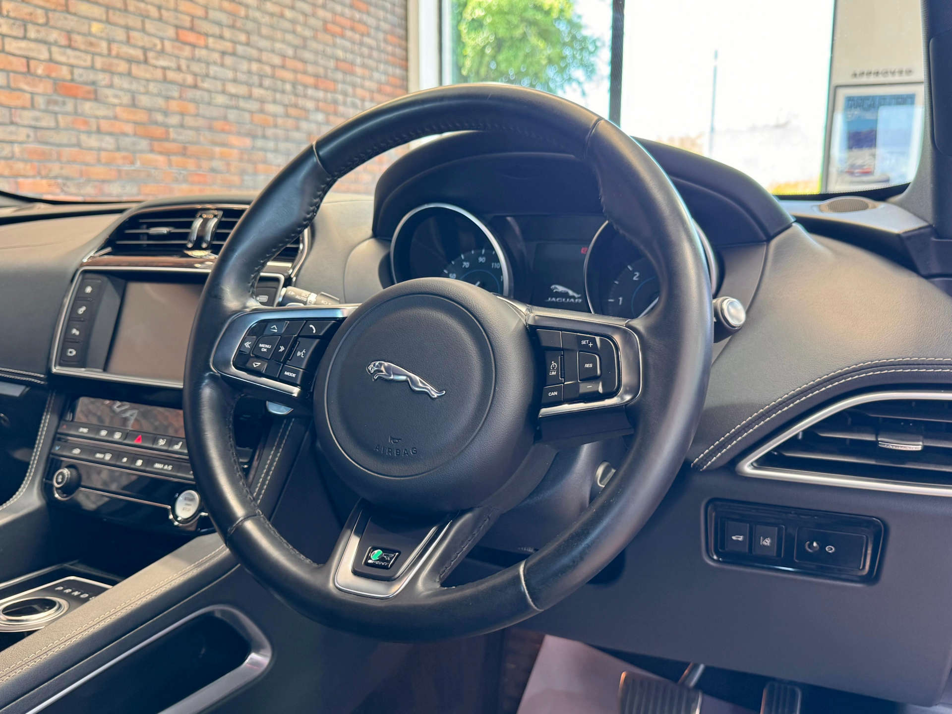 JAGUAR F-PACE 2.0 F-PACE R-Sport AWD D Auto 4WD 5dr #54