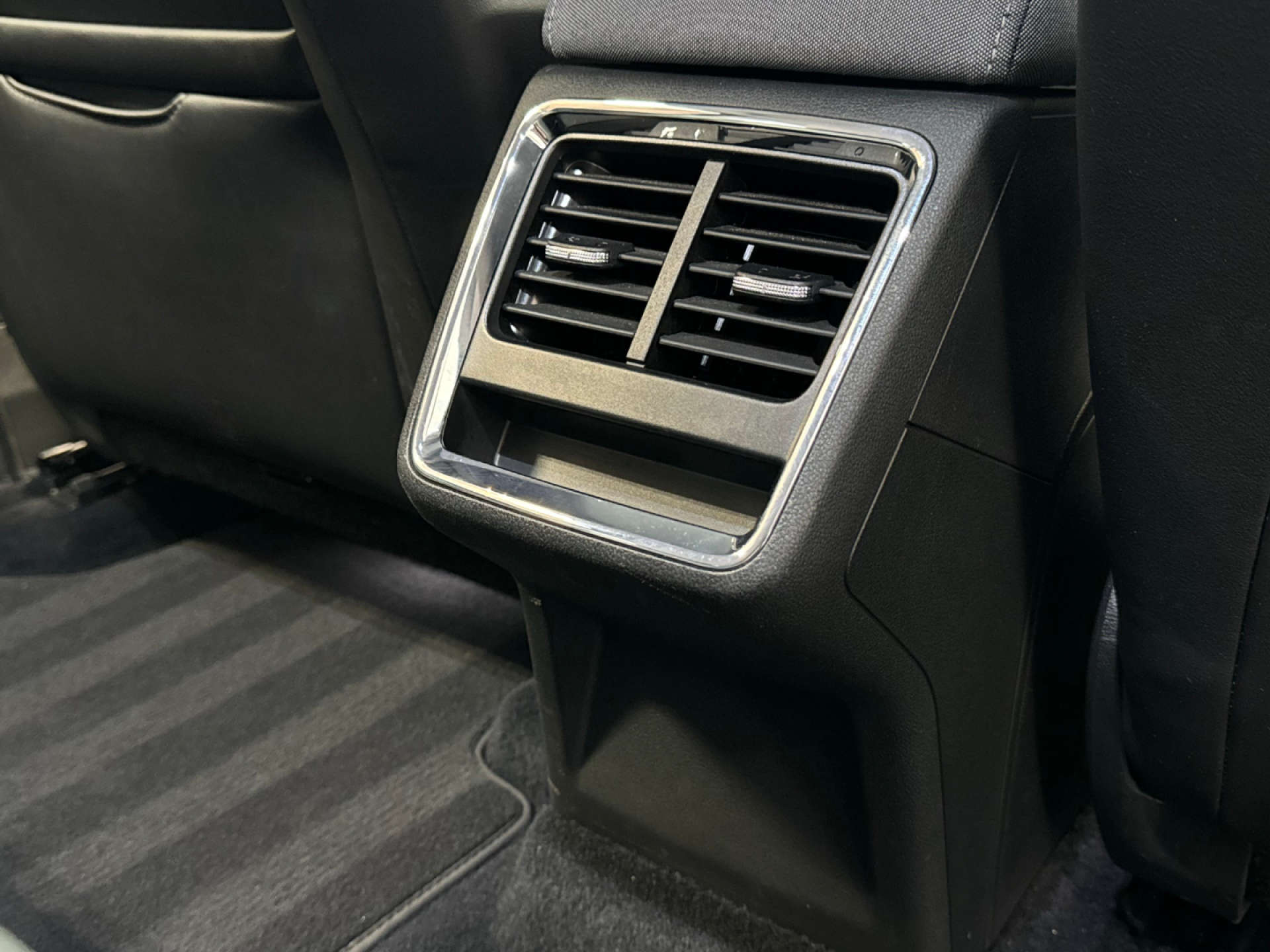 SKODA ENYAQ Enyaq IV 60 5dr #43