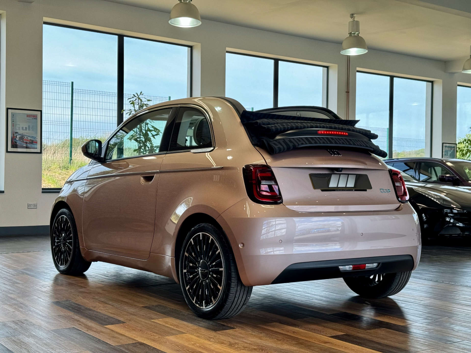 FIAT 500 500e La Prima 2dr #12