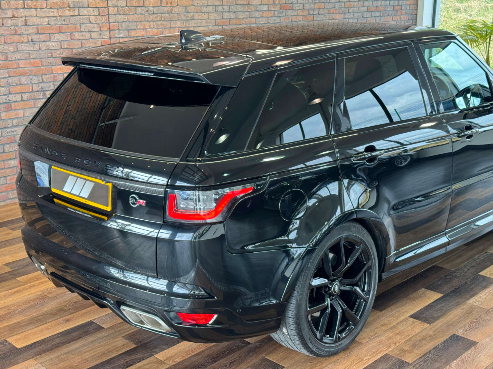 LAND ROVER RANGE ROVER SPORT 5.0 Range Rover Sport SVR S/C Auto 4WD 5dr #30