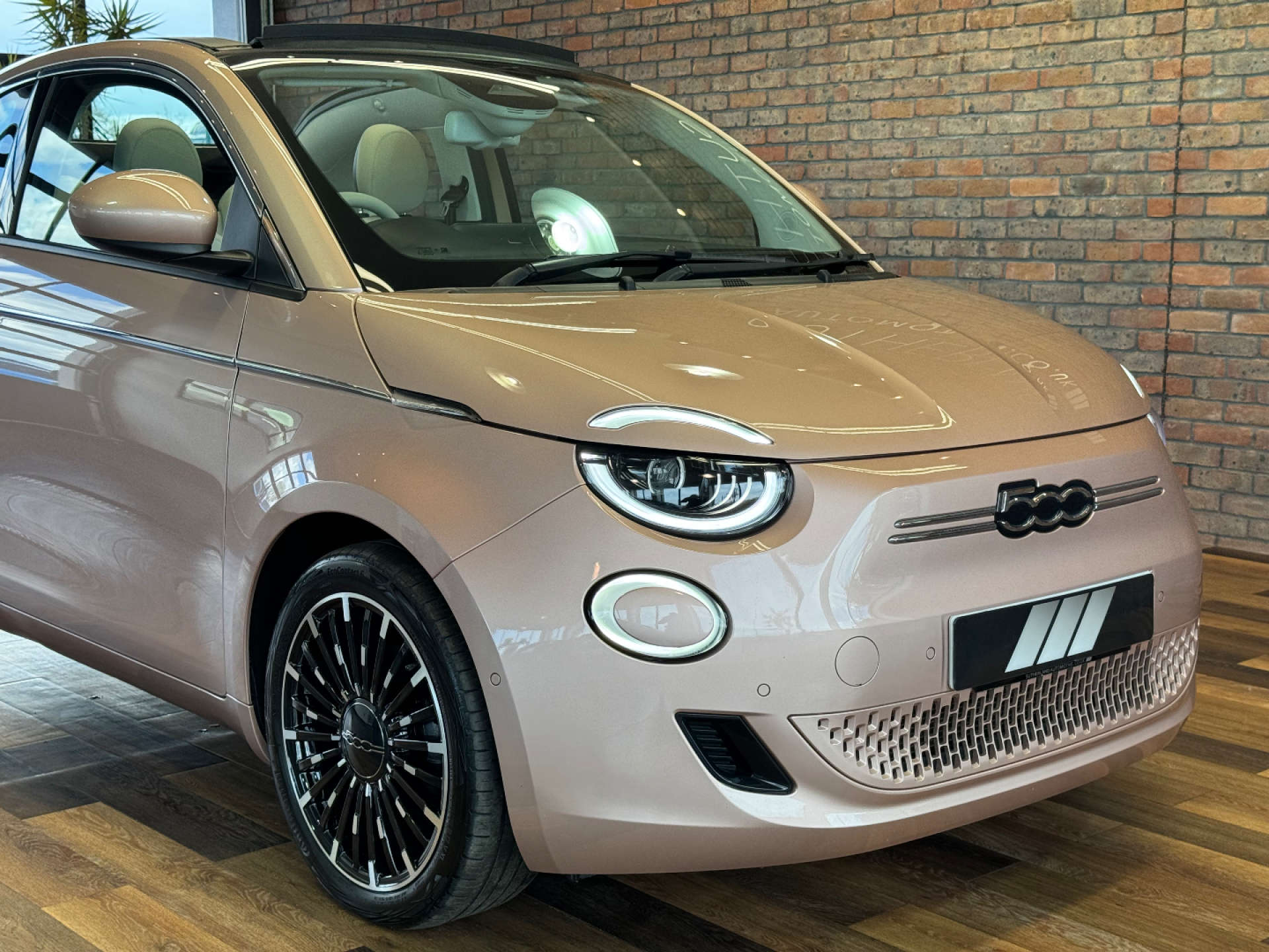 FIAT 500 500e La Prima 2dr #16
