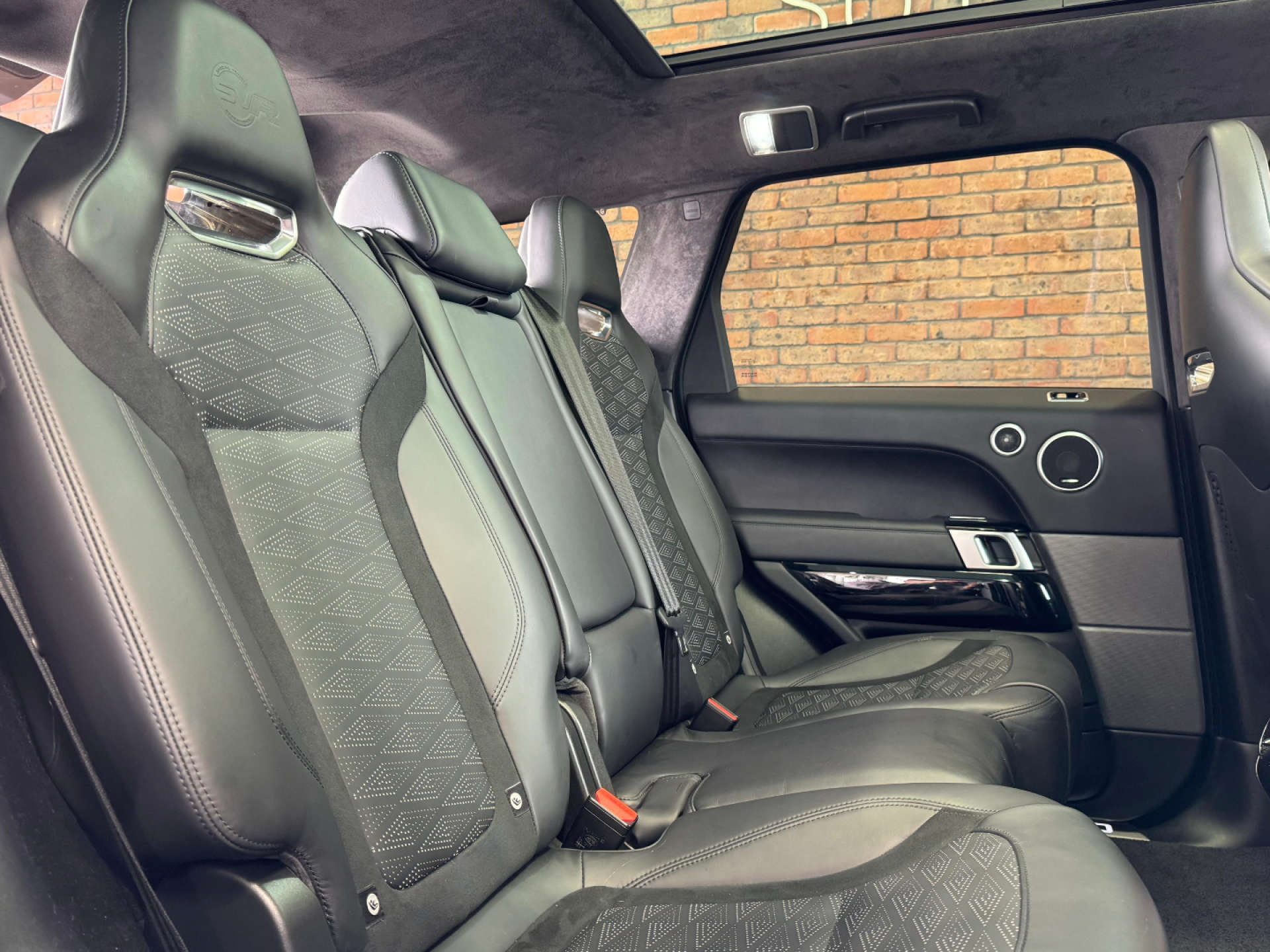 LAND ROVER RANGE ROVER SPORT 5.0 Range Rover Sport SVR S/C Auto 4WD 5dr #39