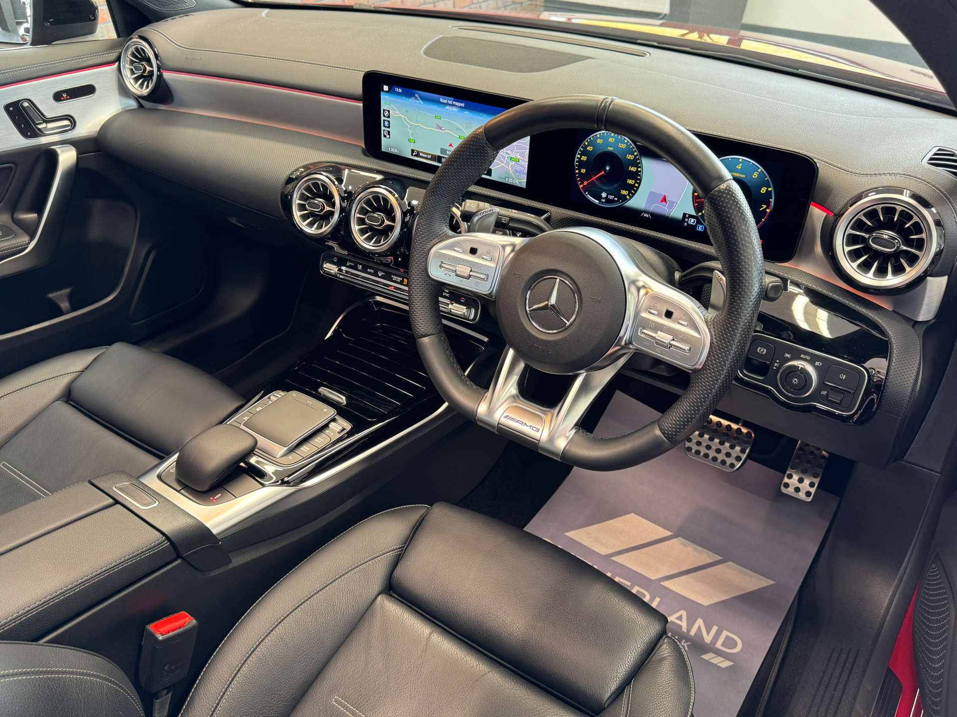 MERCEDES-BENZ A-CLASS 2.0 AMG A 35 Premium+ 4Matic Edition Auto 4WD 5dr #27
